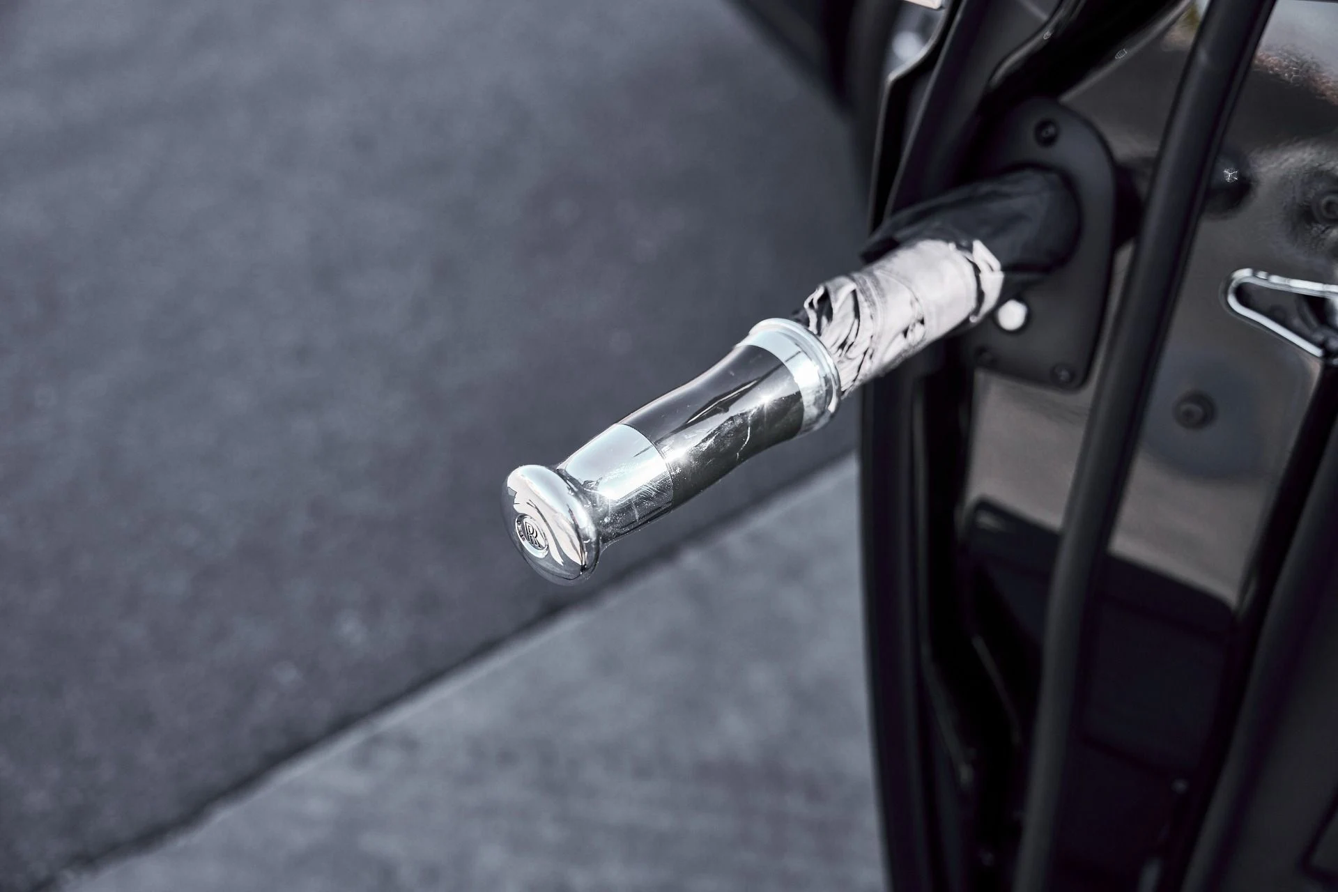 mph031_3085028661_Used_2024_Rolls_Royce_Phantom_Base_1770700080_6d8dcb516d