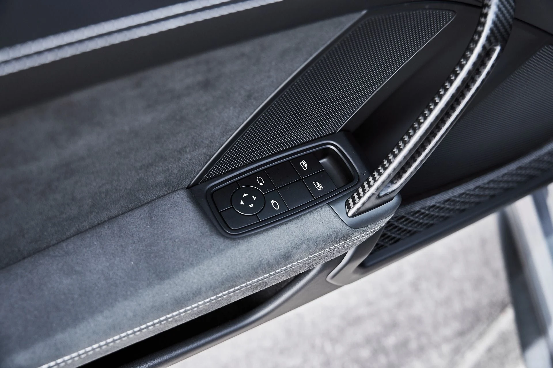 mph031_3094627527_Used_2025_Porsche_911_GT_3_1775332890_12dd9bf21c