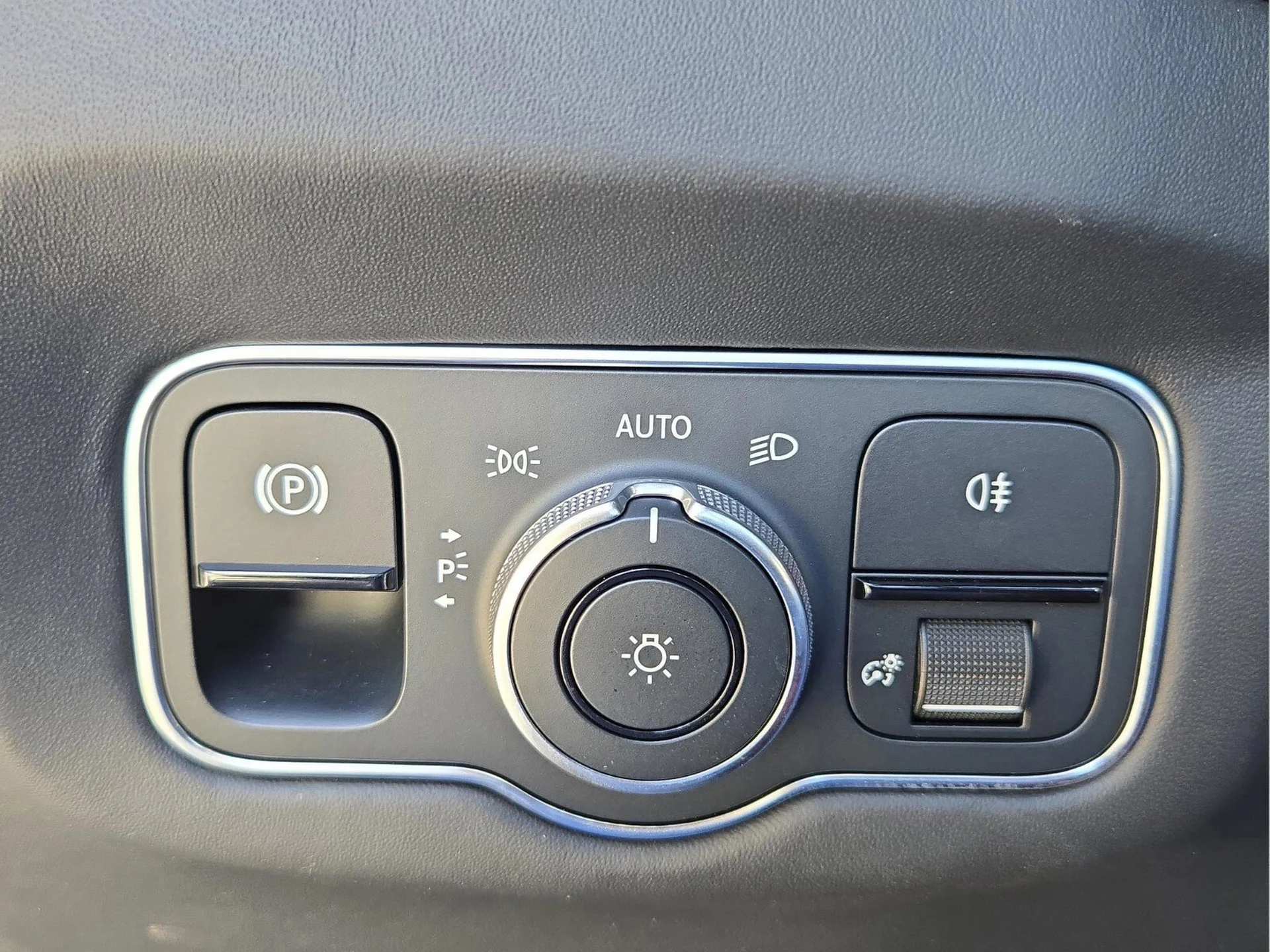 mph031_3111449781_54aa418ea5fae39b6a939dfef2d9e280x_986bdb7e36