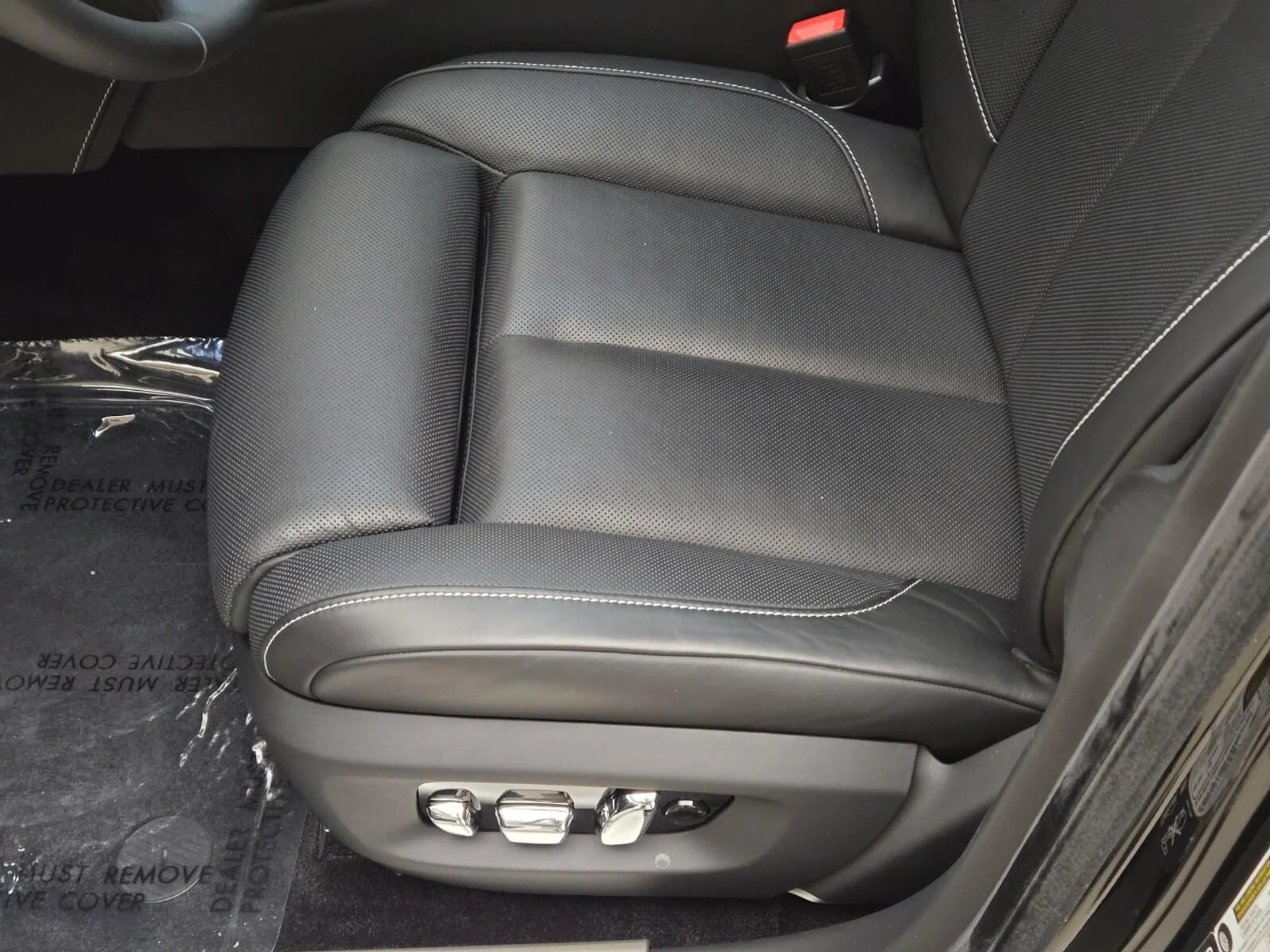 mph031_3116714373_Used_2025_Rolls_Royce_Ghost_1777356192_09e6ef45fd