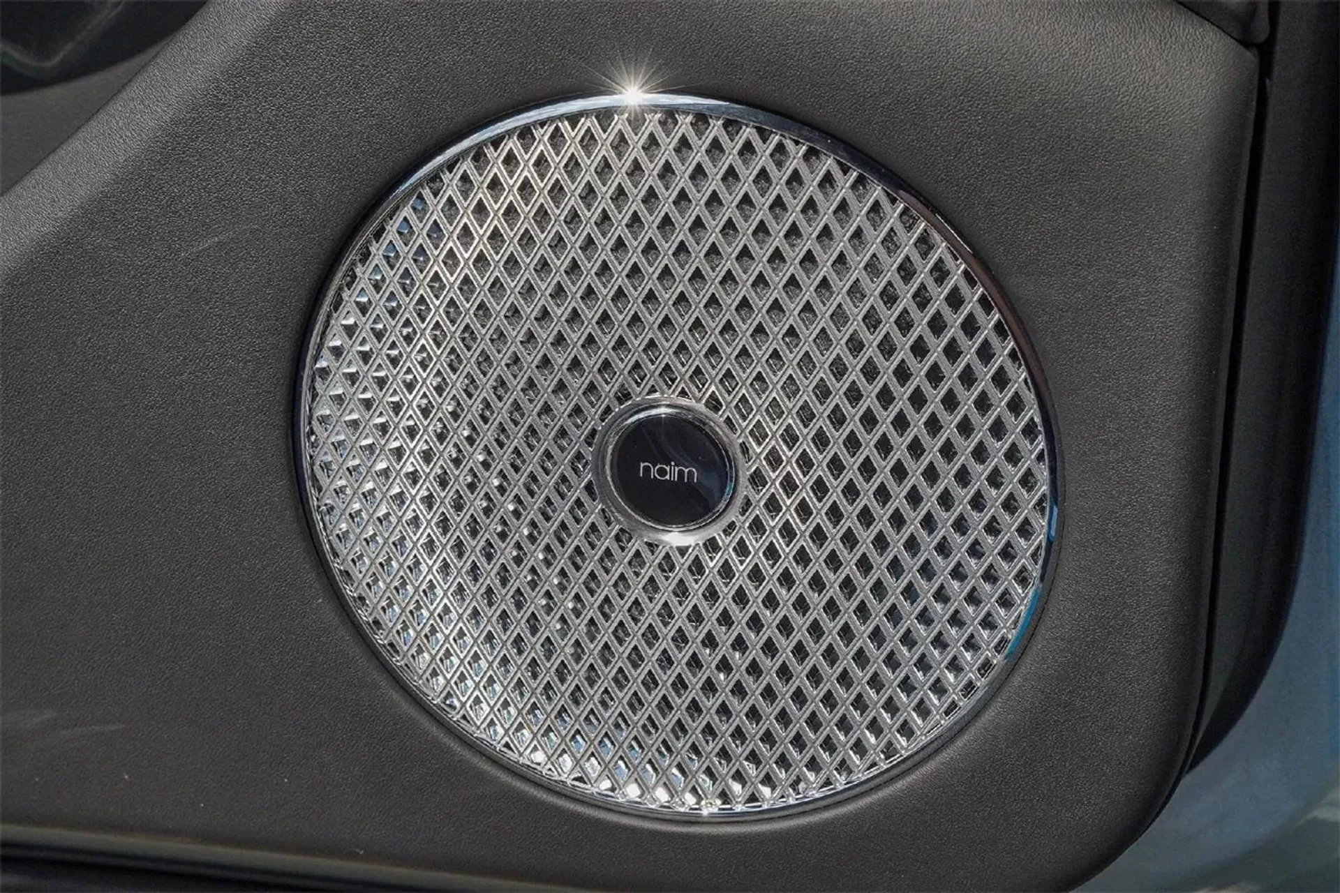 mph031_3122778896_0b2d52a54d284601ba2b27e0a3775df0_69a374dd21