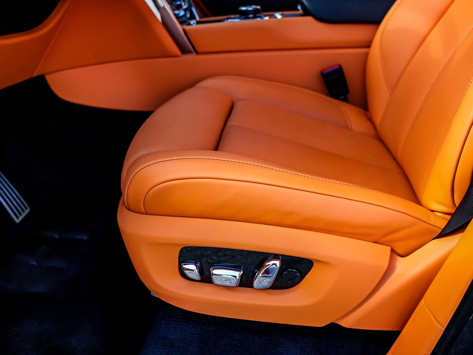 mph031_3133293199_Hi_Tech_Luxury_Imports_LLC_SLA_23_HA_06_VU_236740_image_31_0cd88985c6