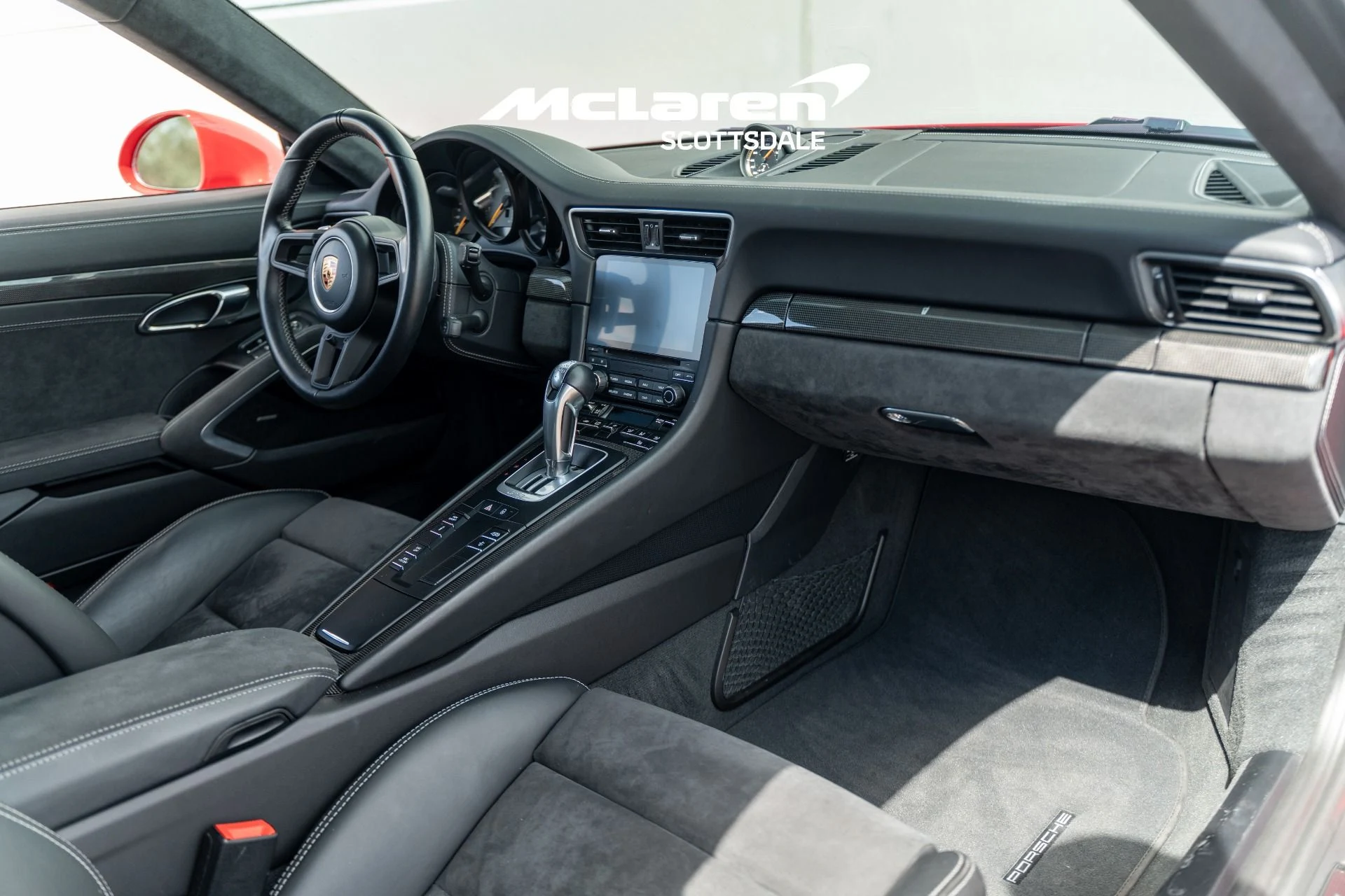 mph031_3136518766_Used_2018_PORSCHE_911_GT_3_1760124140_5708bff6f6