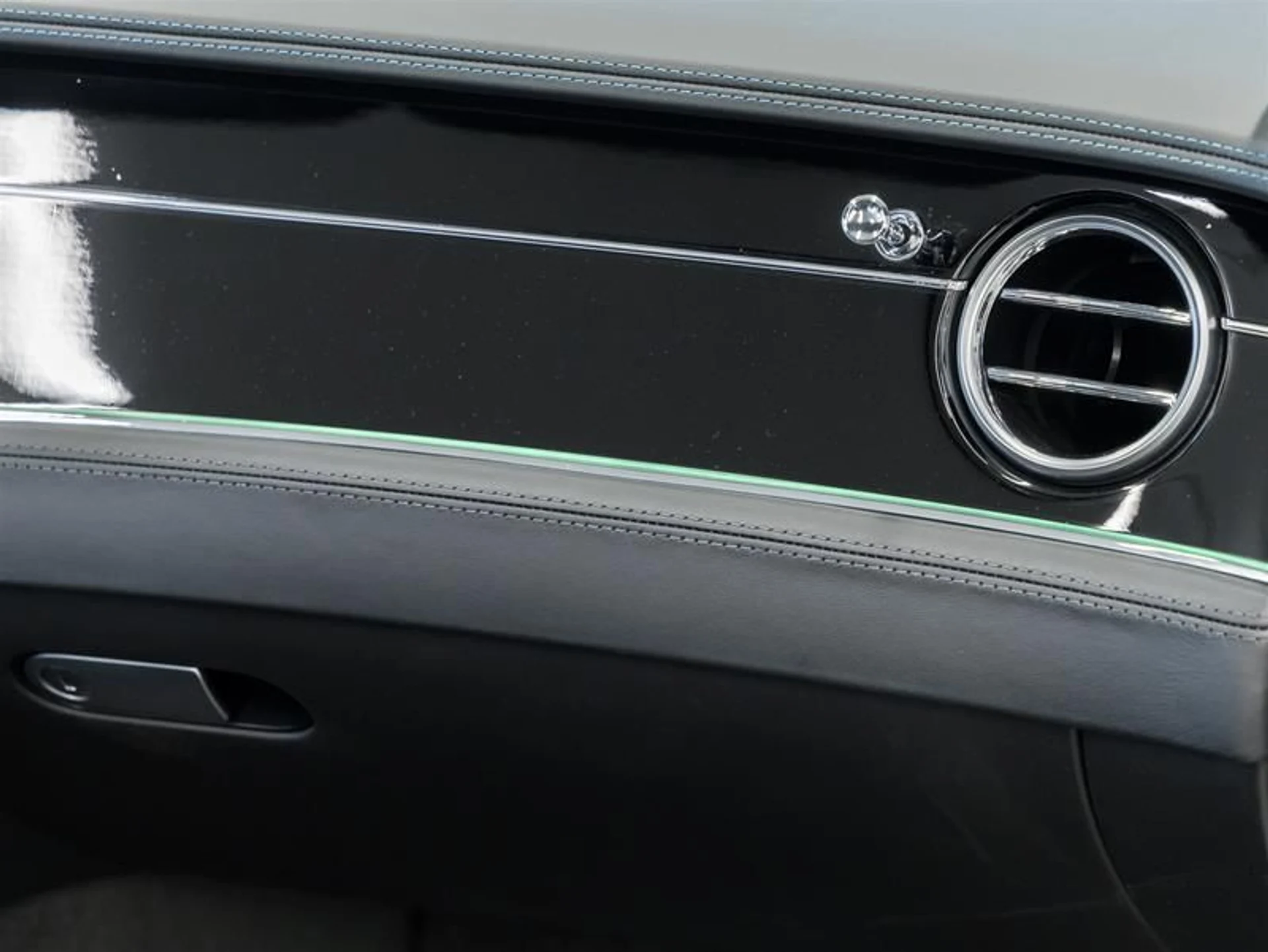 mph031_314015705_11642317_1585477361_f562dd1caa