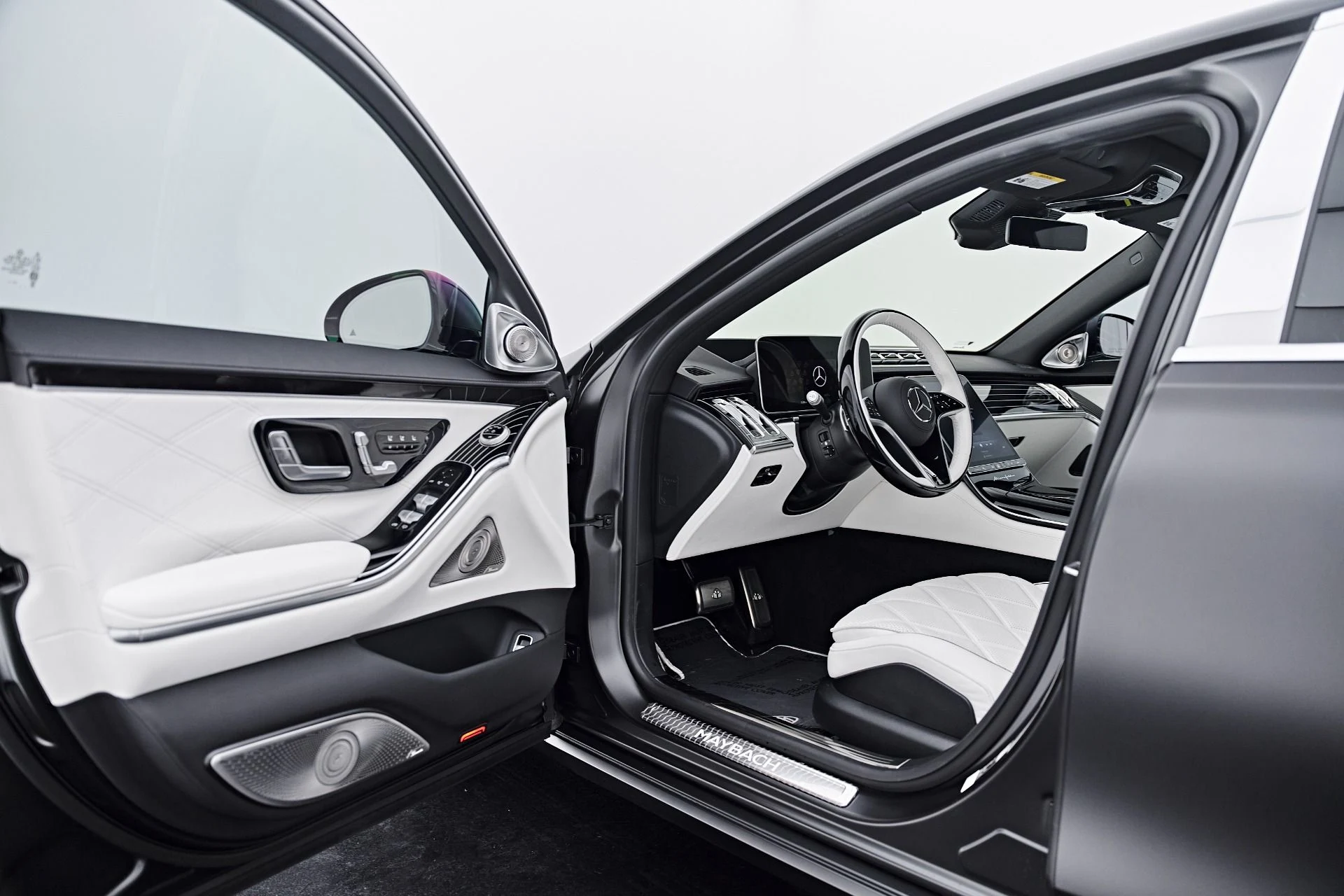 mph031_314146523_Used_2026_Mercedes_Benz_S_Class_Maybach_S_580_1790467899_7edeb948b1