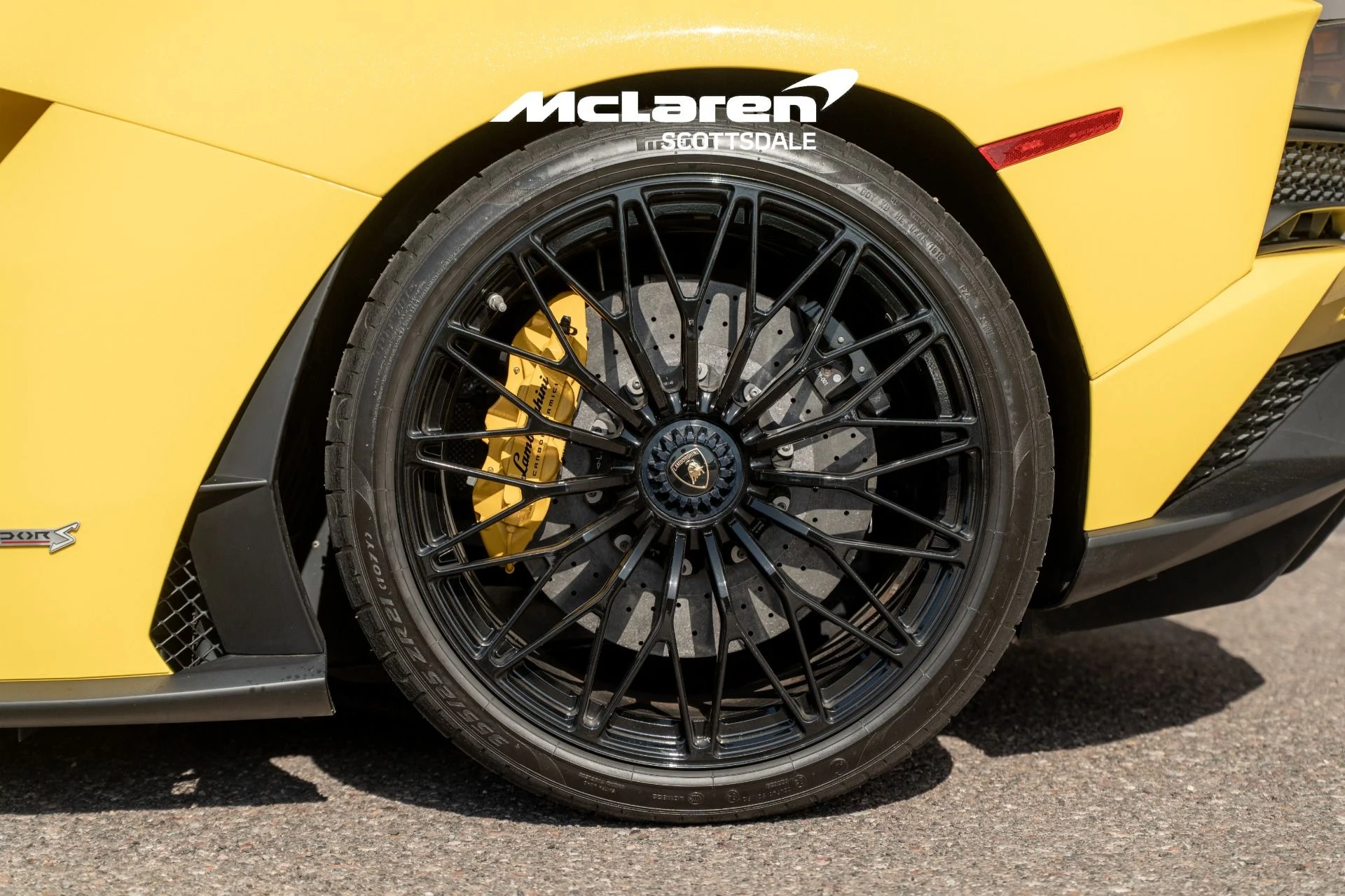 mph031_3141635269_Used_2019_LAMBORGHINI_AVENTADOR_1788542104_8c658eafba