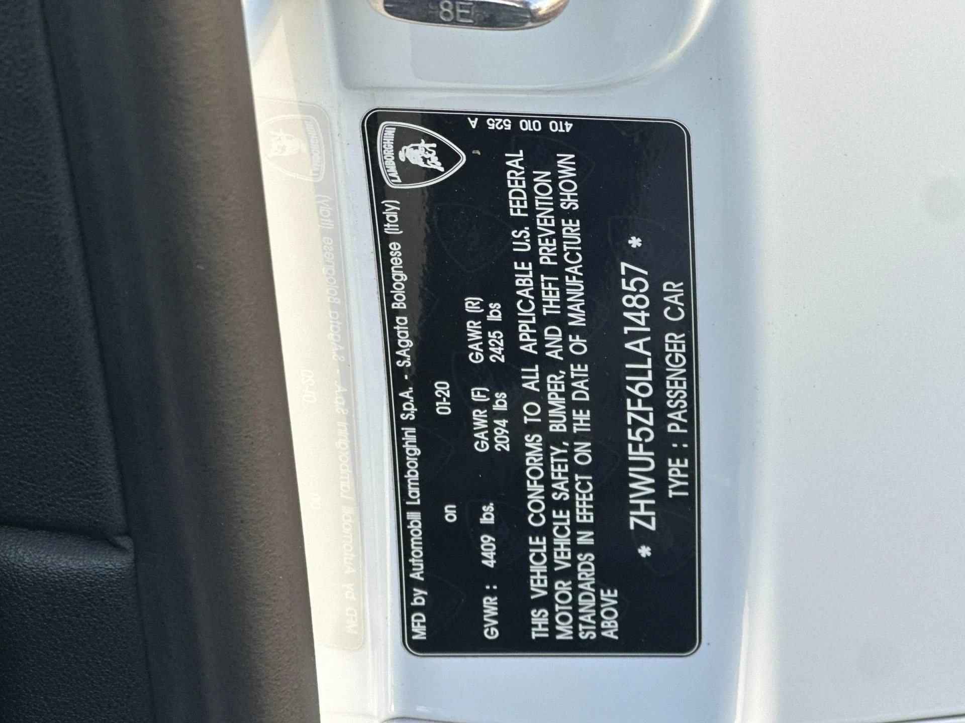 mph031_3142925499_Used_2020_Lamborghini_Huracan_EVO_Selezione_CPO_1762507919_c2d812b7bd