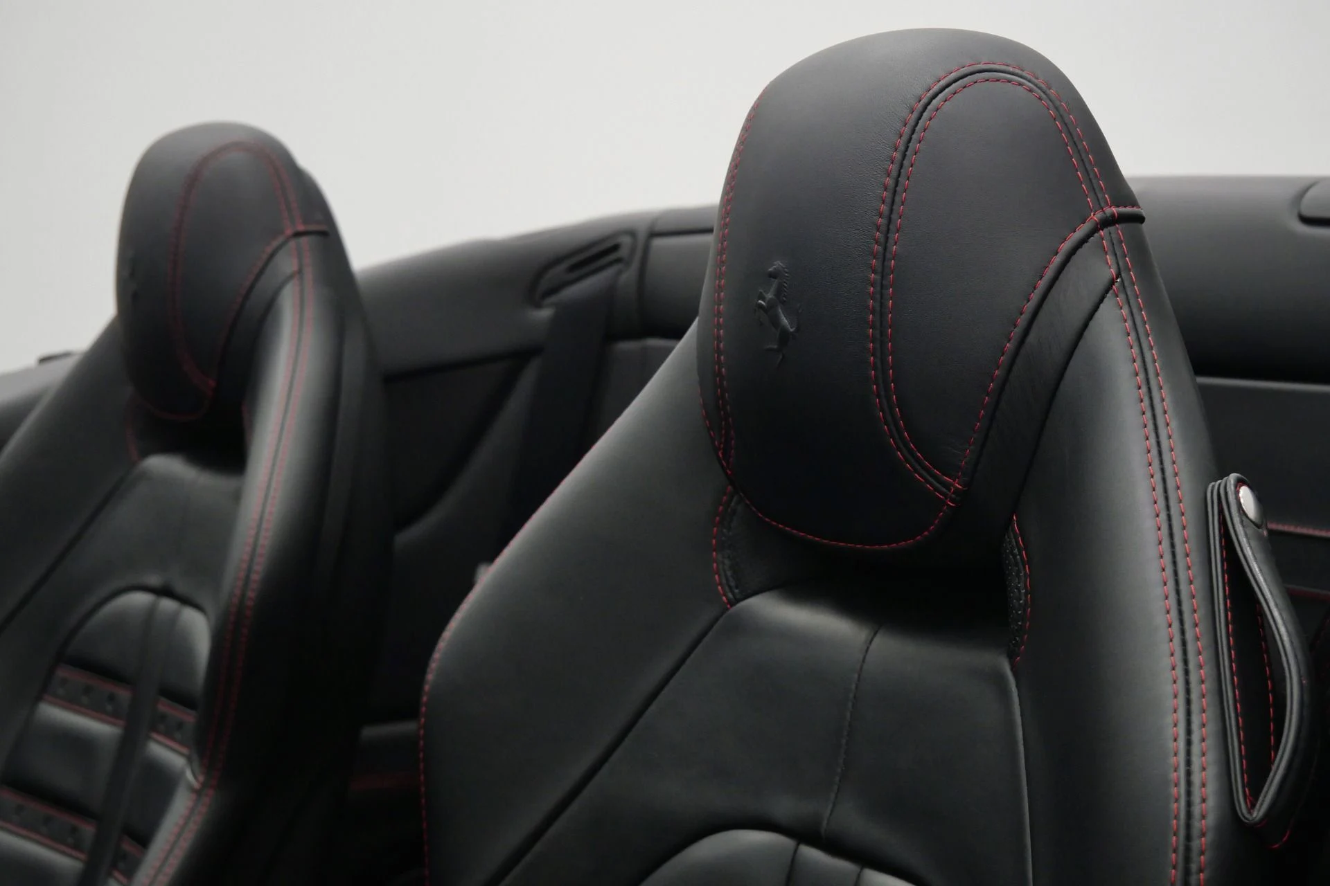 mph031_3153553634_Used_2015_Ferrari_California_T_Carbon_Fiber_Interior_Trim_Low_Miles_1778860408_cd946ab58b