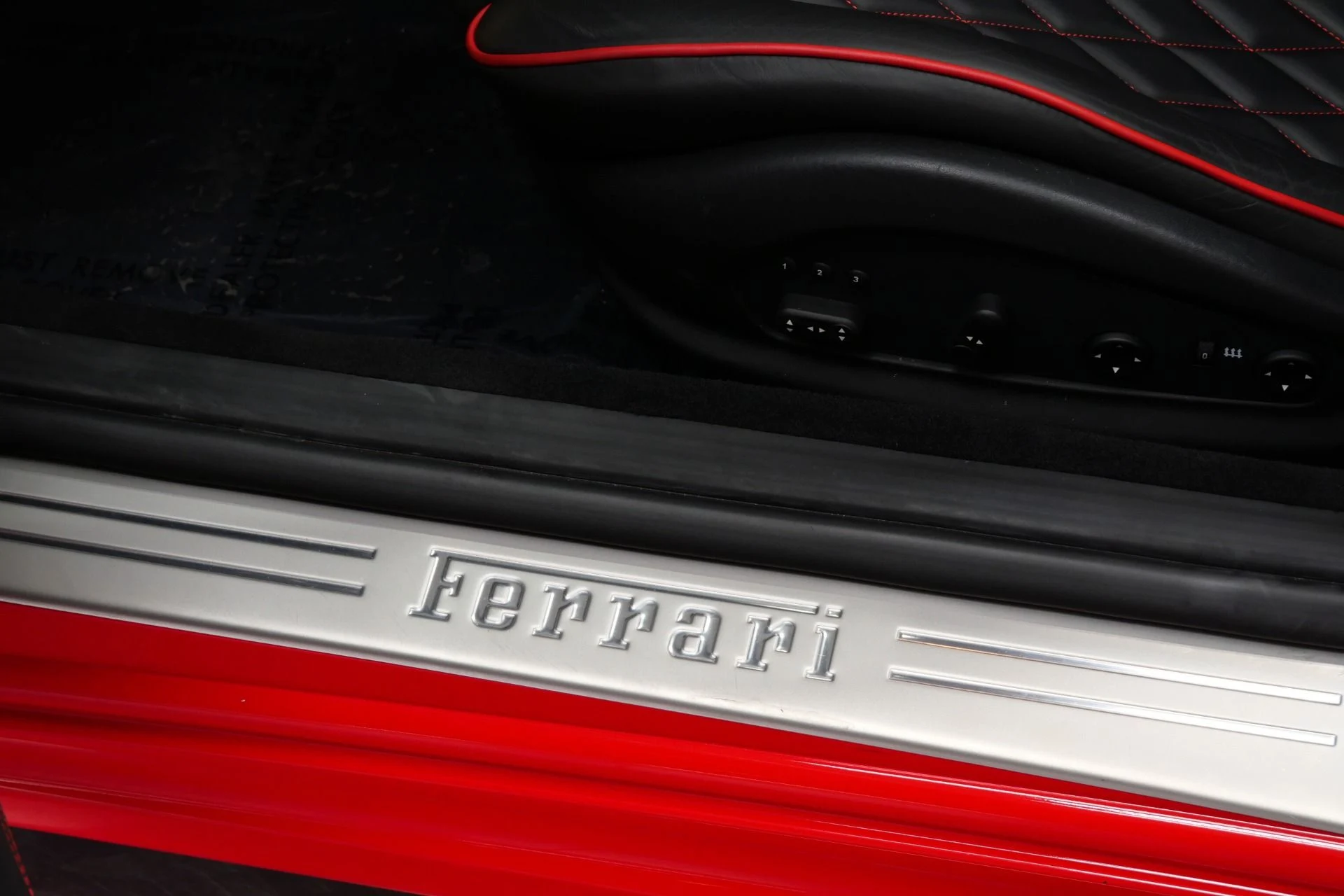 mph031_3154744019_Used_2011_Ferrari_California_1753808084_2af36f74b5