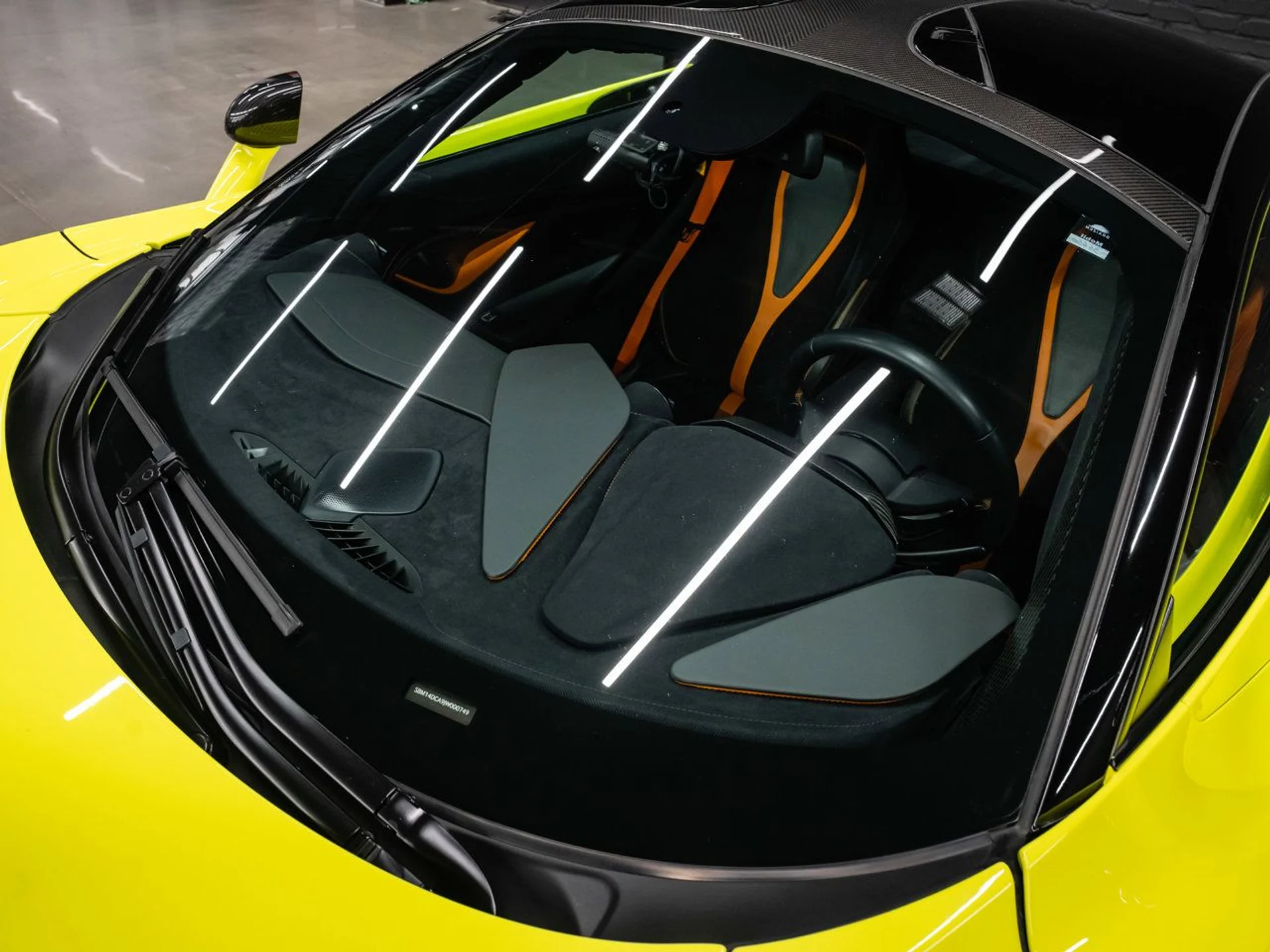 mph031_3161679537_mclaren_720s_2018_6b02bf7022