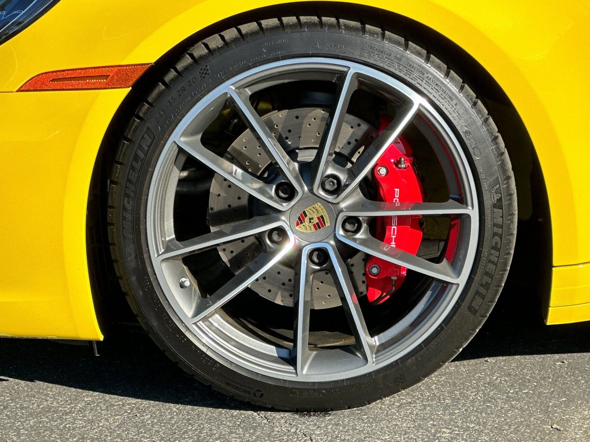 mph031_3165287112_Used_2022_Porsche_911_Carrera_S_1772634365_a42d3f0546