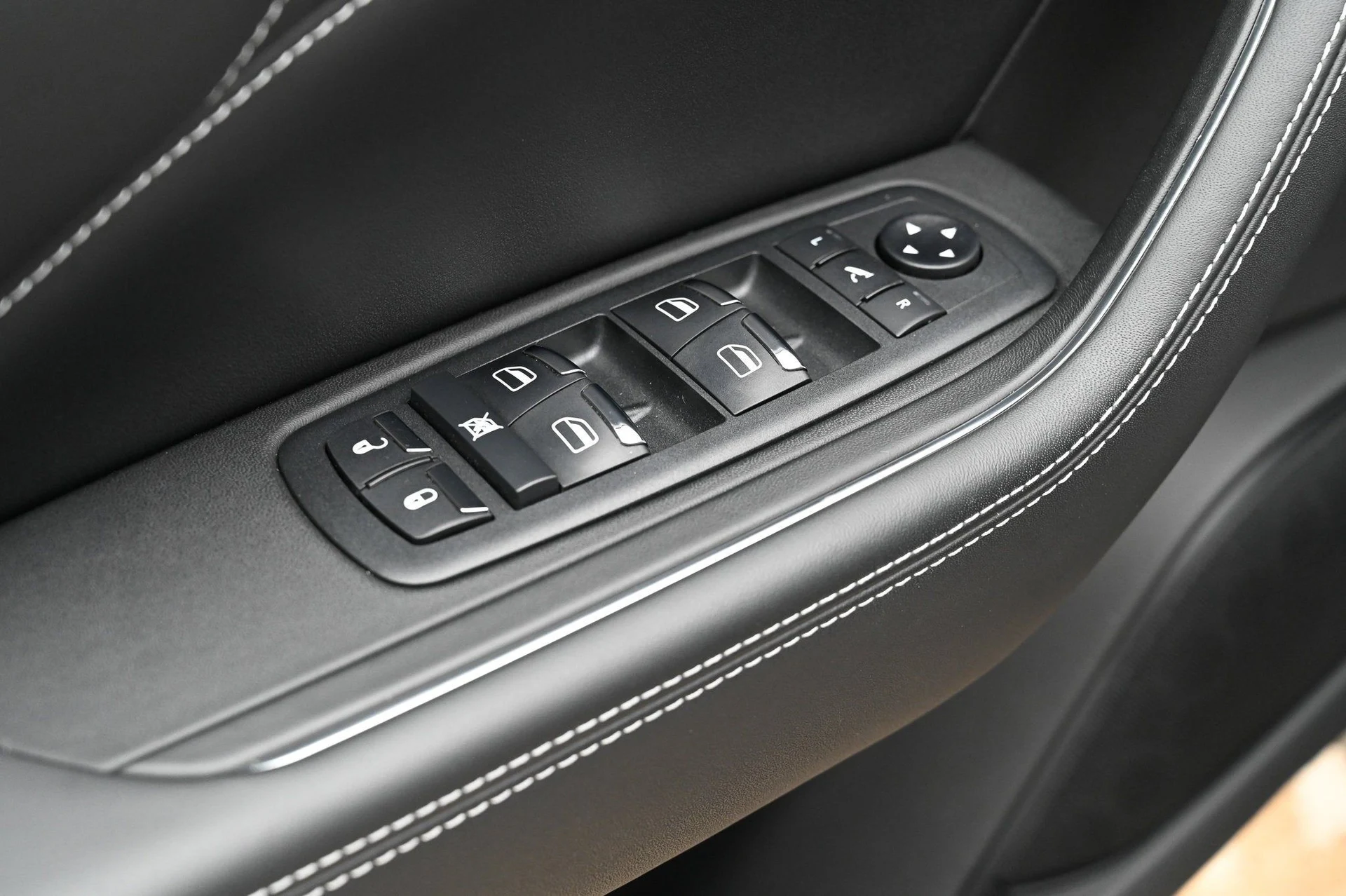 mph031_3166825967_9e19814a33704eacab2505ba1d15b4c8_0a05194c67