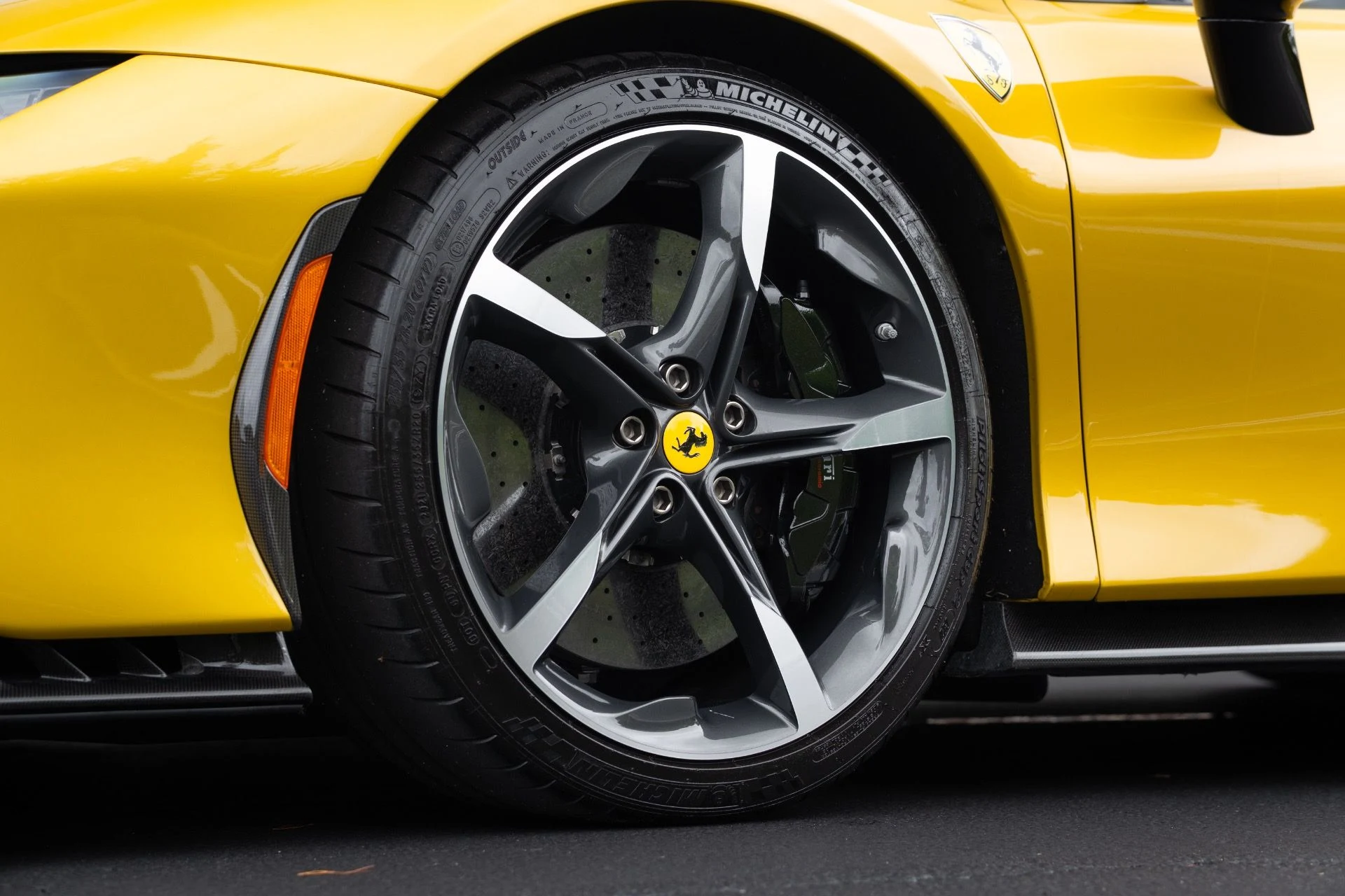 mph031_3172993114_Used_2022_Ferrari_SF_90_Spider_1775626389_13b58d41c4