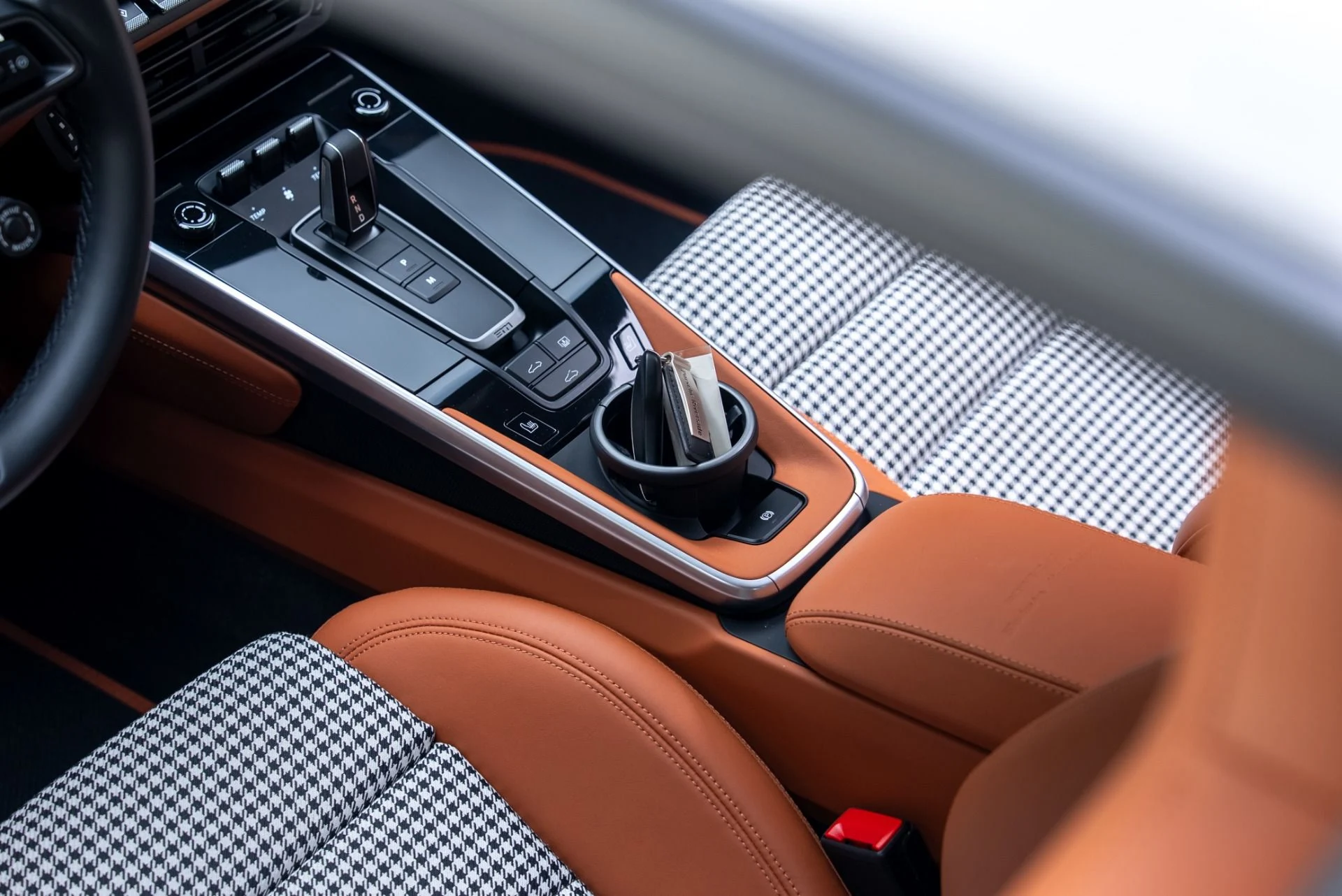 mph031_3176122286_Used_2024_Porsche_911_Carrera_4_S_1768935293_9f0b8f35b6