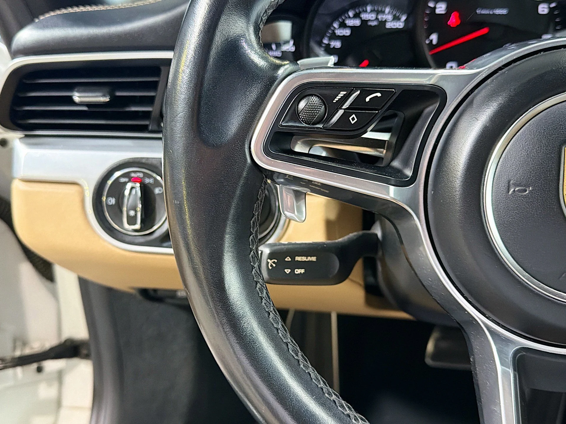 mph031_3176411800_70f37446e4760f490ff795f854d6d593_4576f58d7e