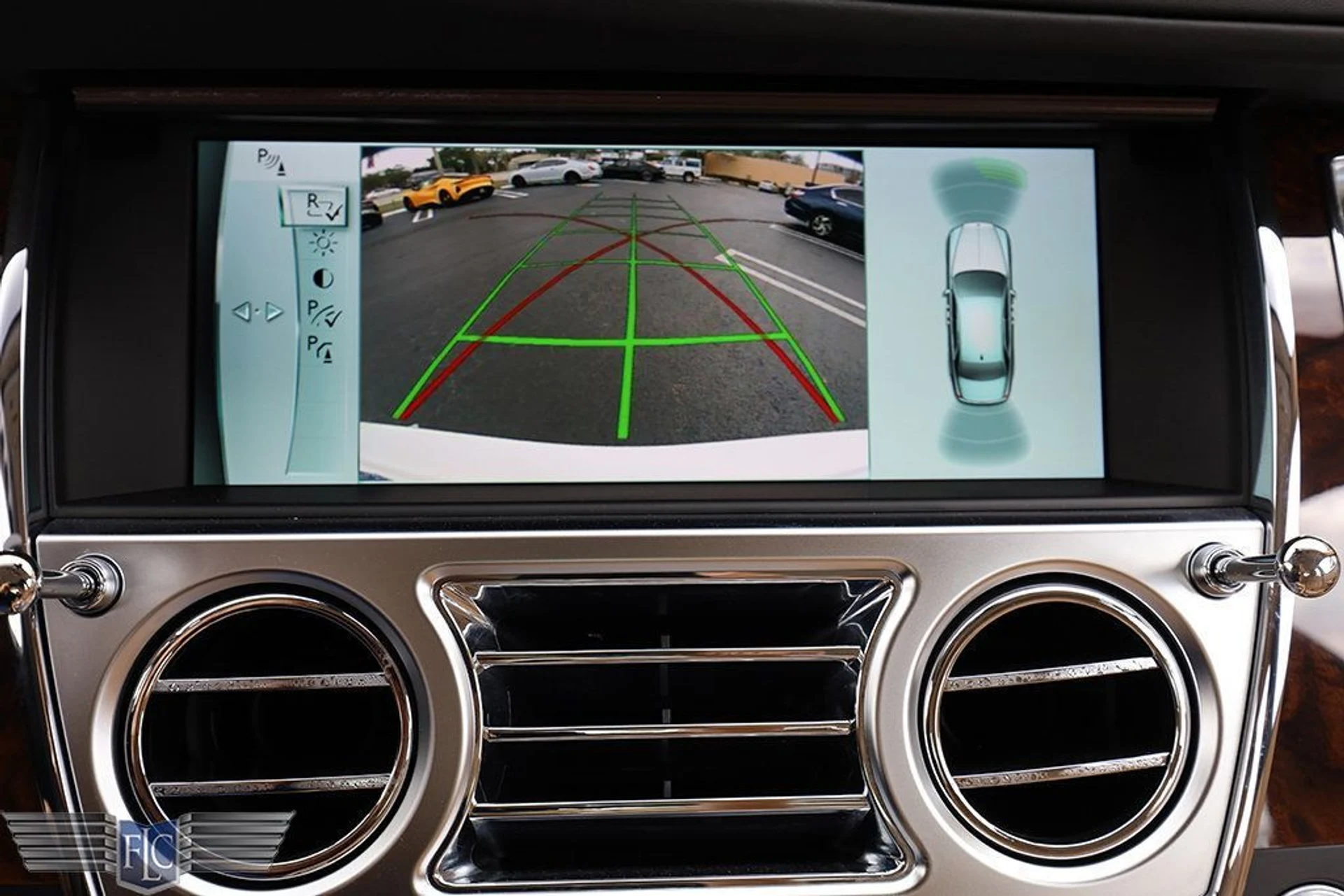 mph031_3177272865_used_2014_rolls_royce_ghost_4drsedan_6305_22786117_32_1024_294f423fdf