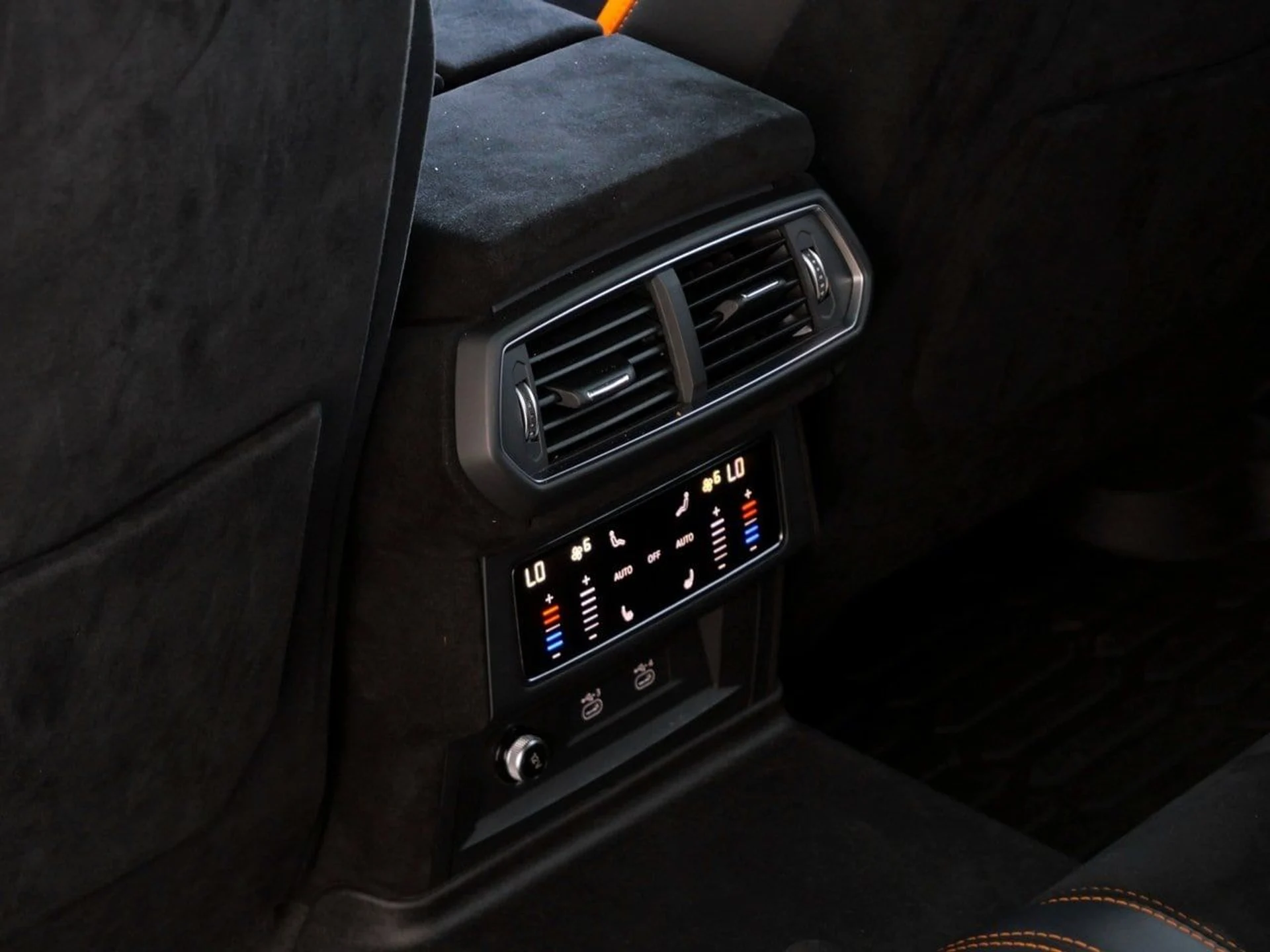 mph031_3189245042_5fbaa4404f052ca2cca6030454c76456x_09970e7bca