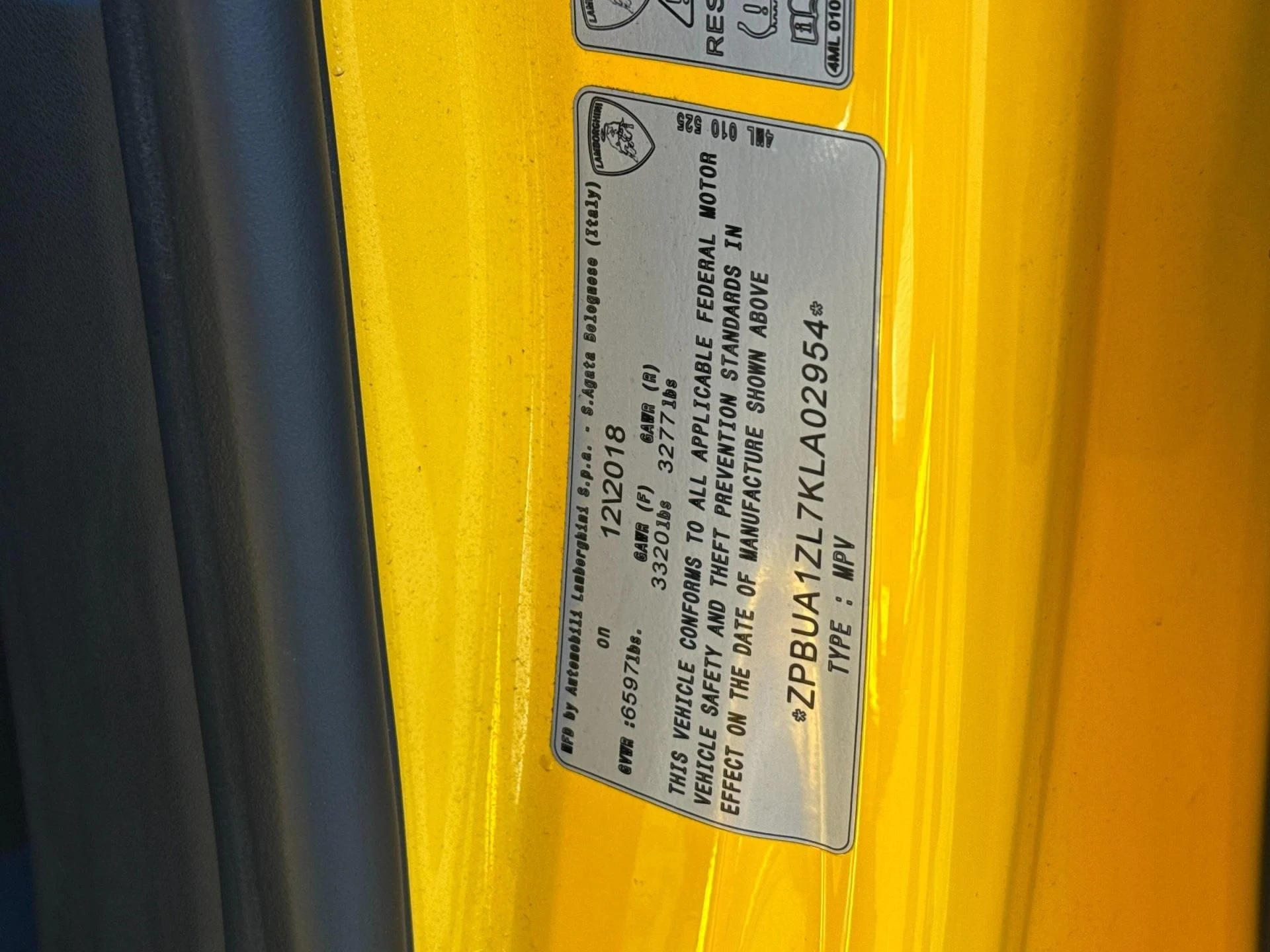 mph031_3192843931_Used_2019_Lamborghini_Urus_Selezione_CPO_1768403570_d18a26bb47