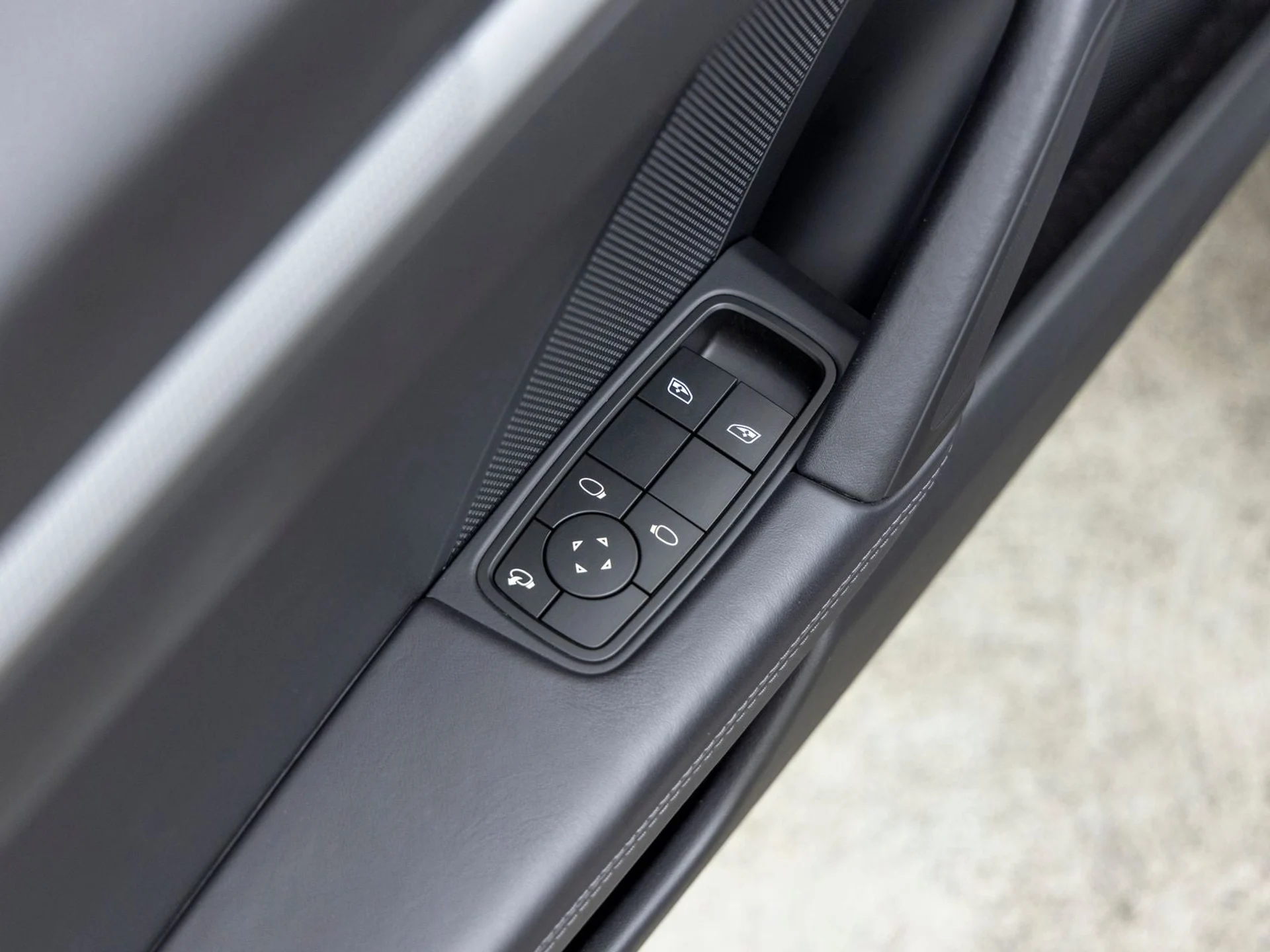 mph031_3199864967_32_8a672b4176