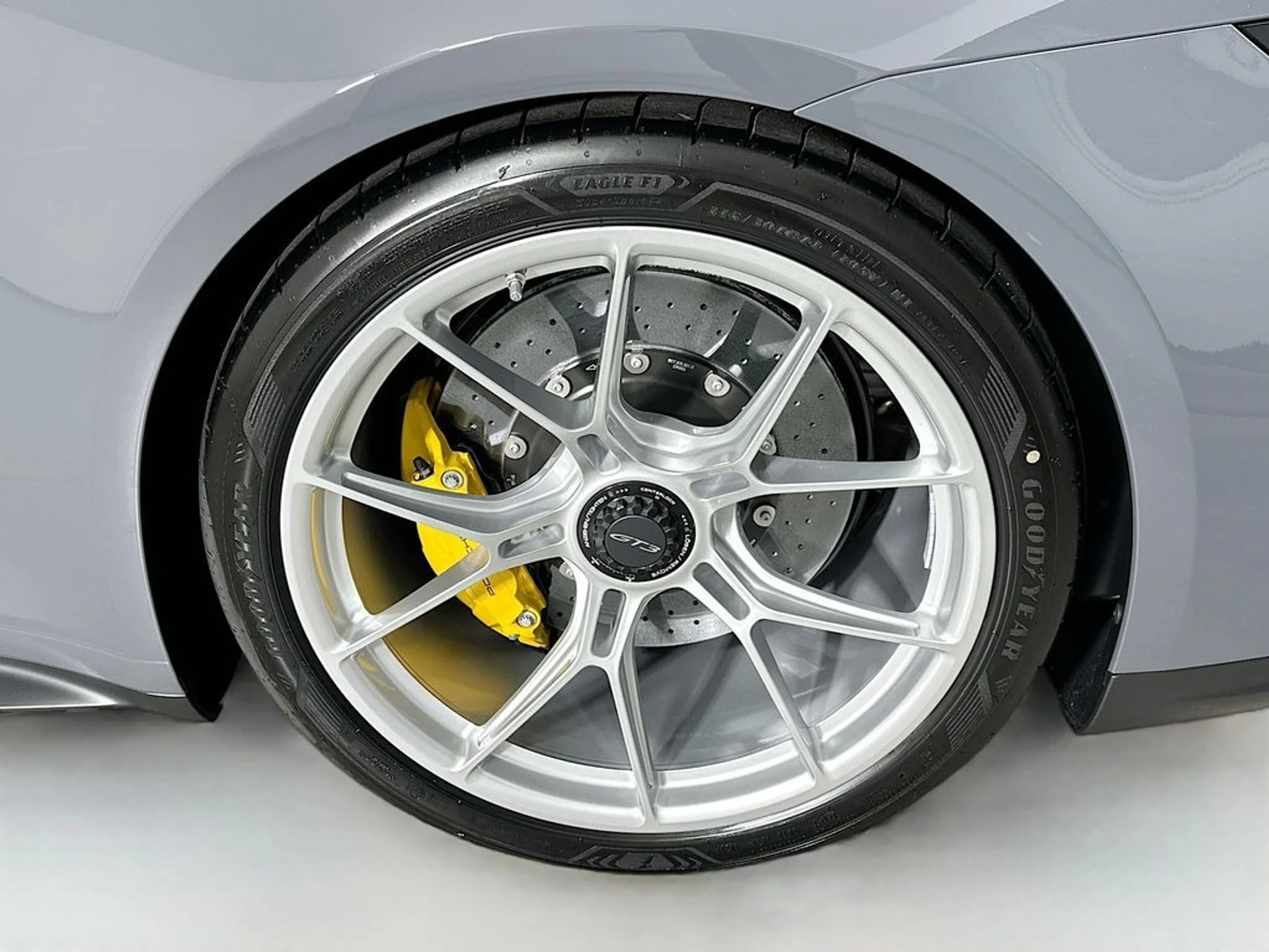 mph031_3205481922_07ba5552bf3bc79b95e516d21f691508x_6e9ad9b312