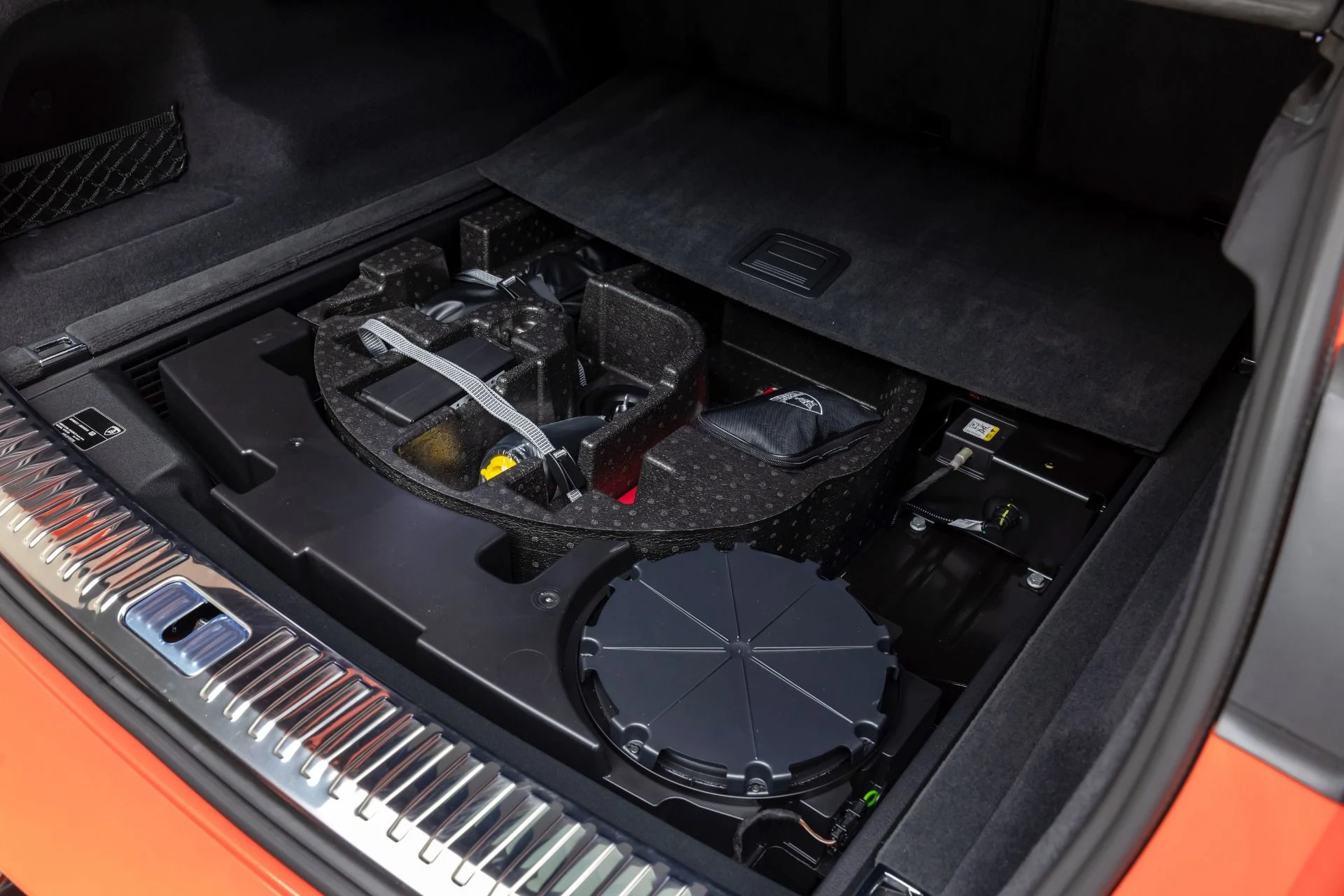 mph031_3209674937_Used_2024_Lamborghini_Urus_S_1766449487_7ac91aa1a4