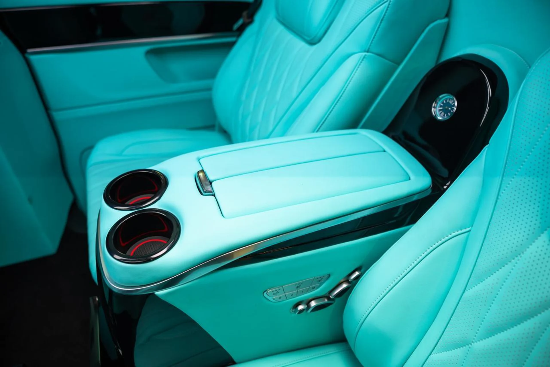 mph031_3212342518_6c84256ae1f6024b4b68a244e38ff953_977caf14e5