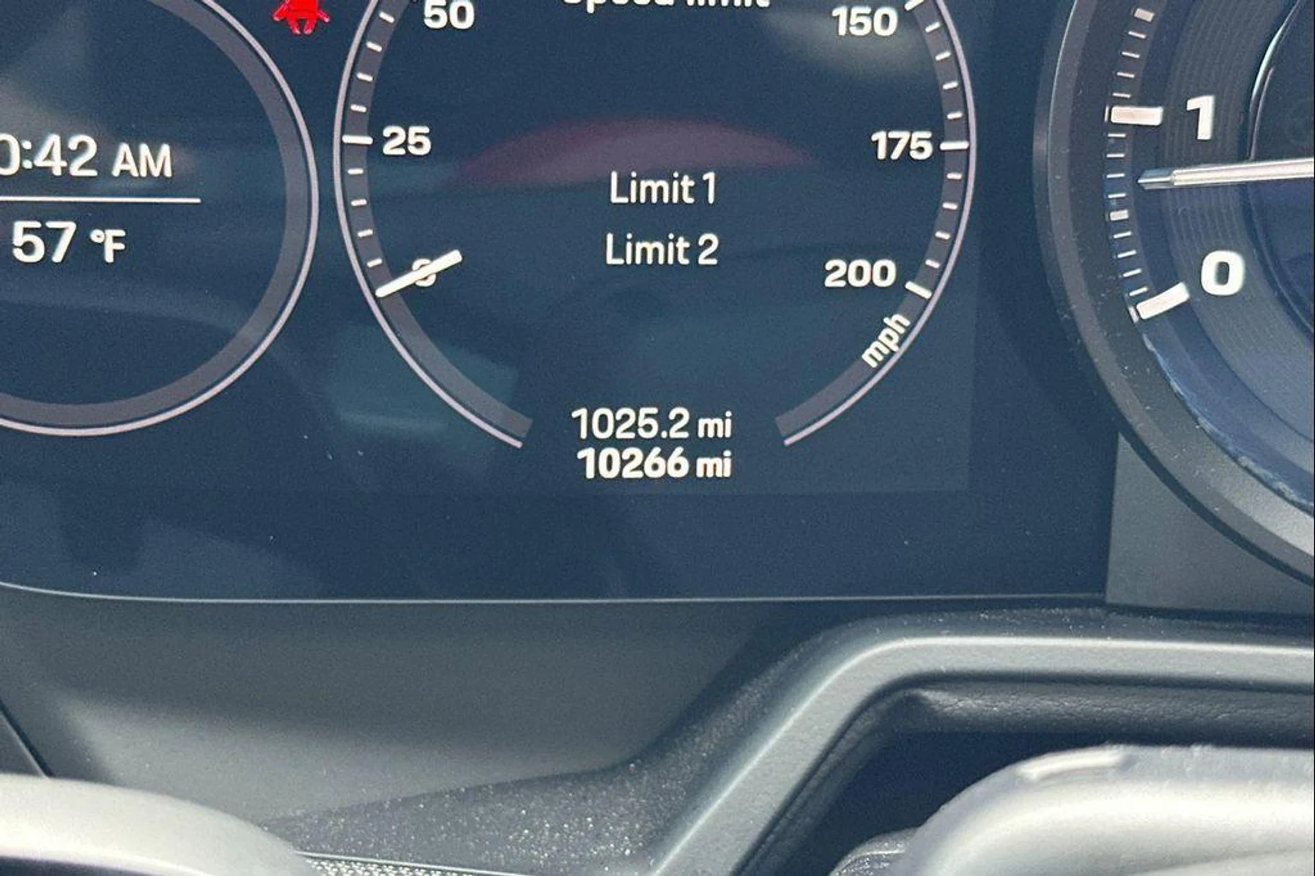 mph031_3228756316_RO_Iv_V2_D9xho6_Mkj_TVGZ_8_Cq_Mjv_YE_06037376ea