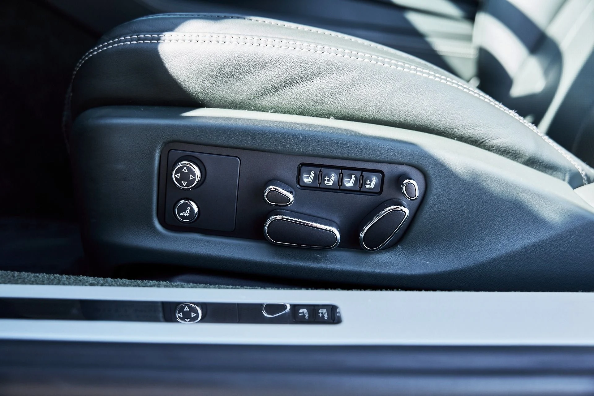 mph031_3229462462_Used_2020_Bentley_Continental_GT_V8_1776226456_50a06756d3