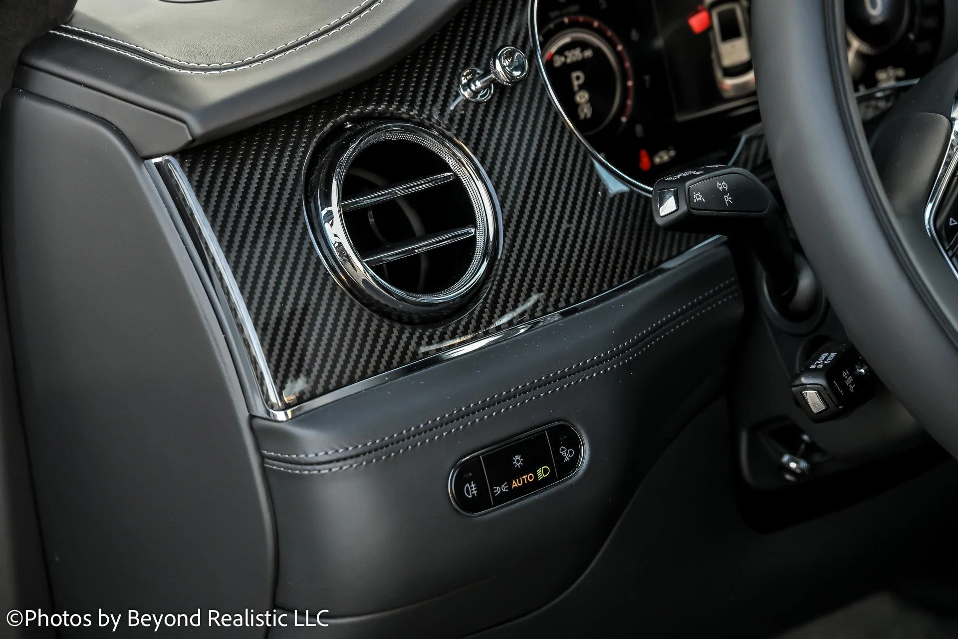 mph031_3229864996_Used_2024_Bentley_Bentayga_V8_1764105180_05f91df54c