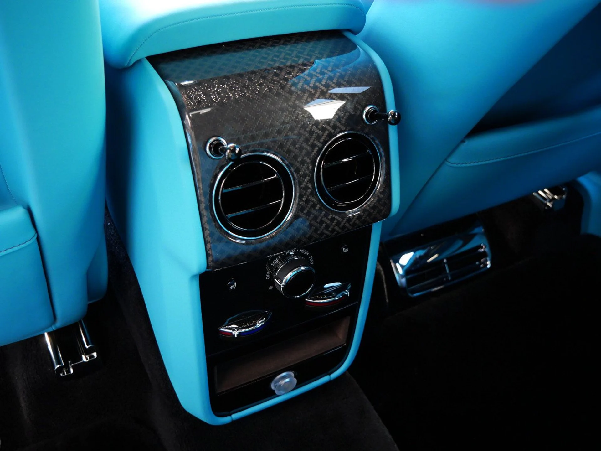 mph031_3230000946_a910188f8e7347956c4780e49fa46f15x_4ffbc2c299