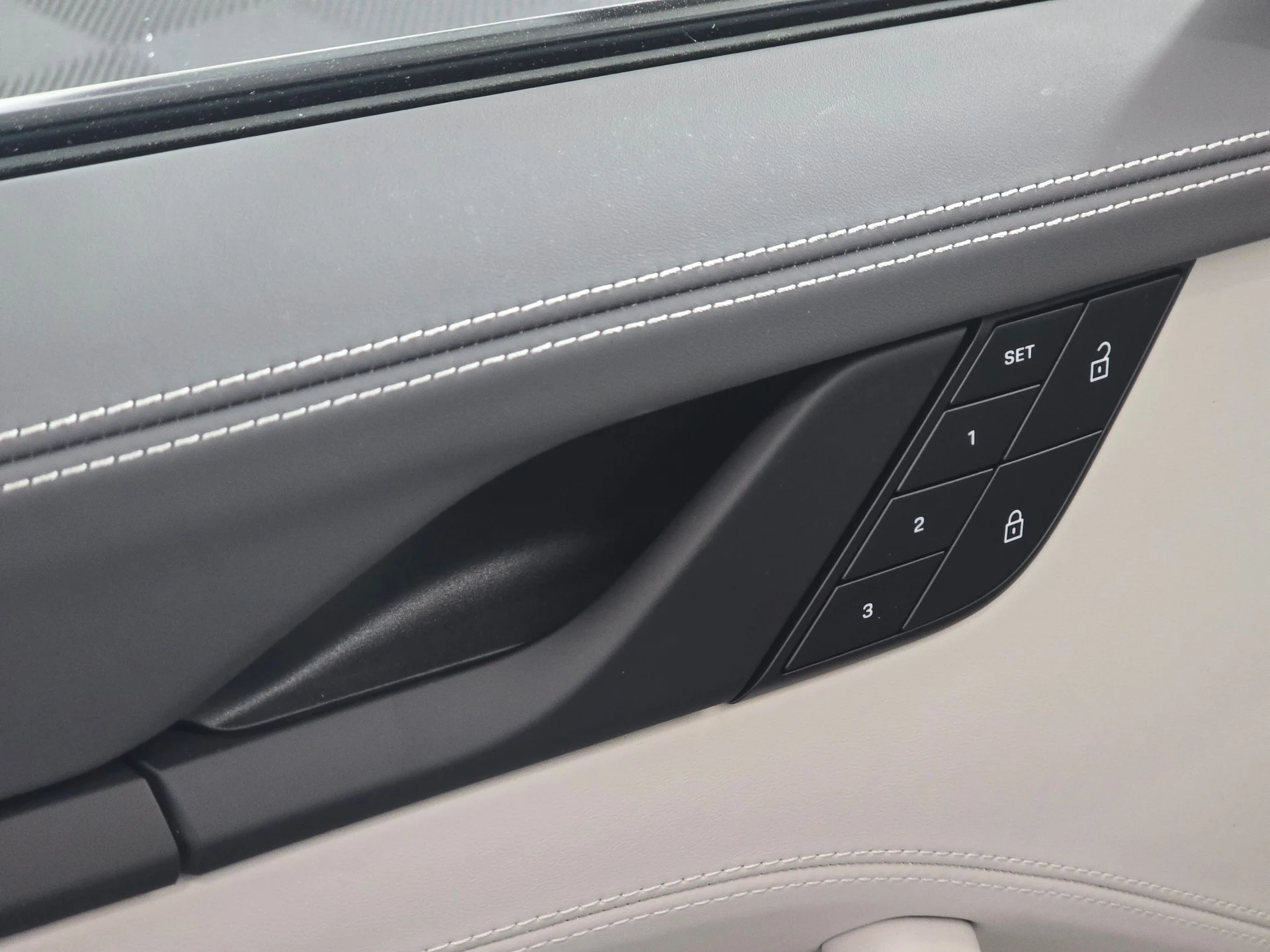 mph031_324029795_545051a659b3200f9f7c2ec9ebb28c8bx_c34764653a