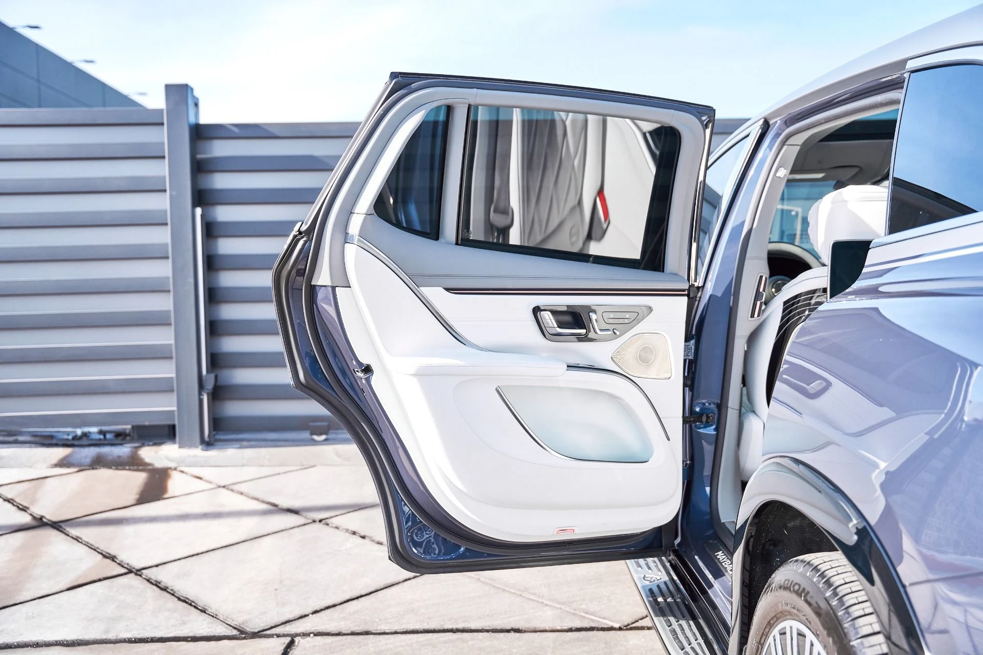 mph031_324354036_Used_2024_Mercedes_Benz_EQS_Maybach_EQS_680_1766455879_63f36362a7