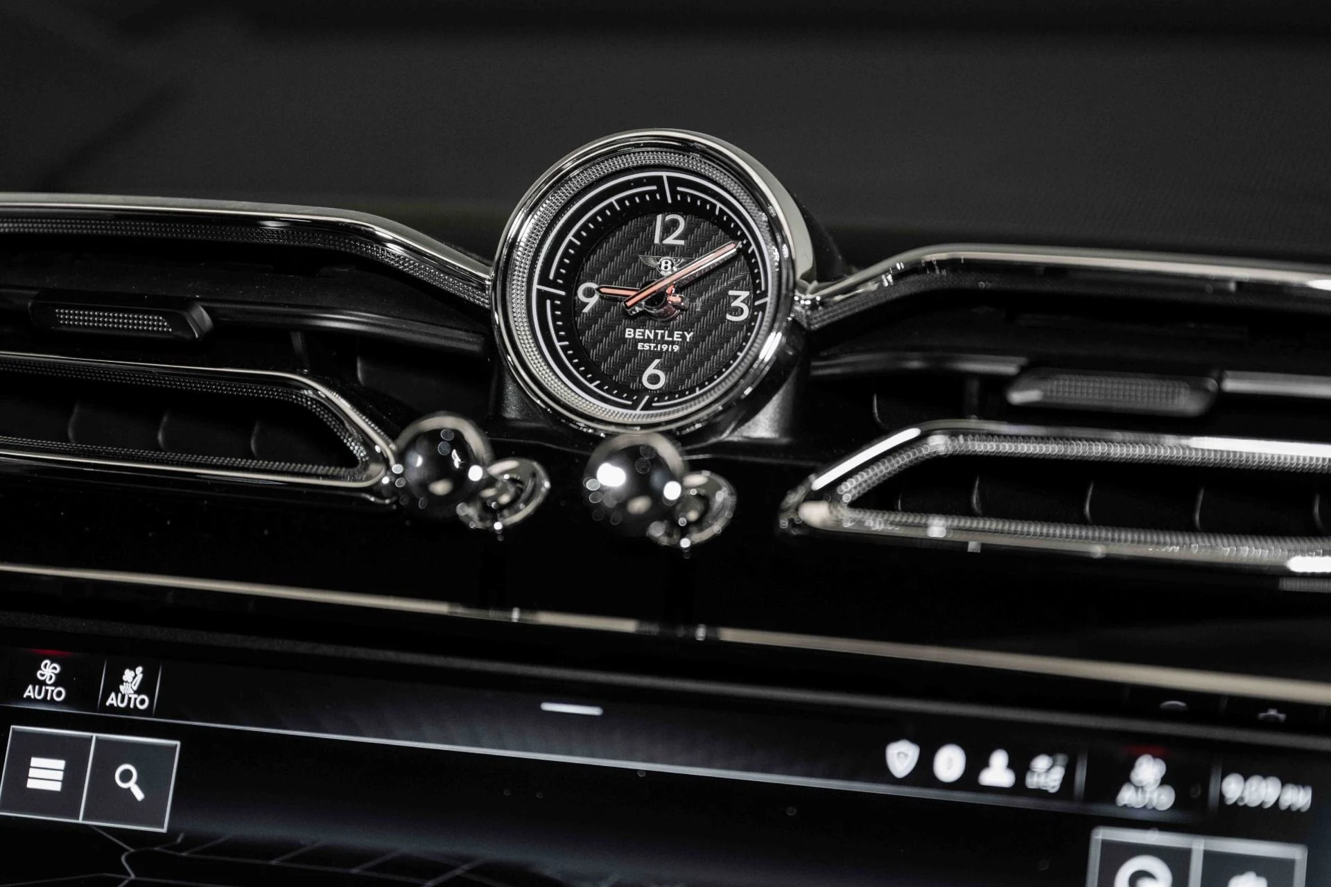 mph031_3244926629_Used_2022_Bentley_Bentayga_S_1725542703_061abb218f