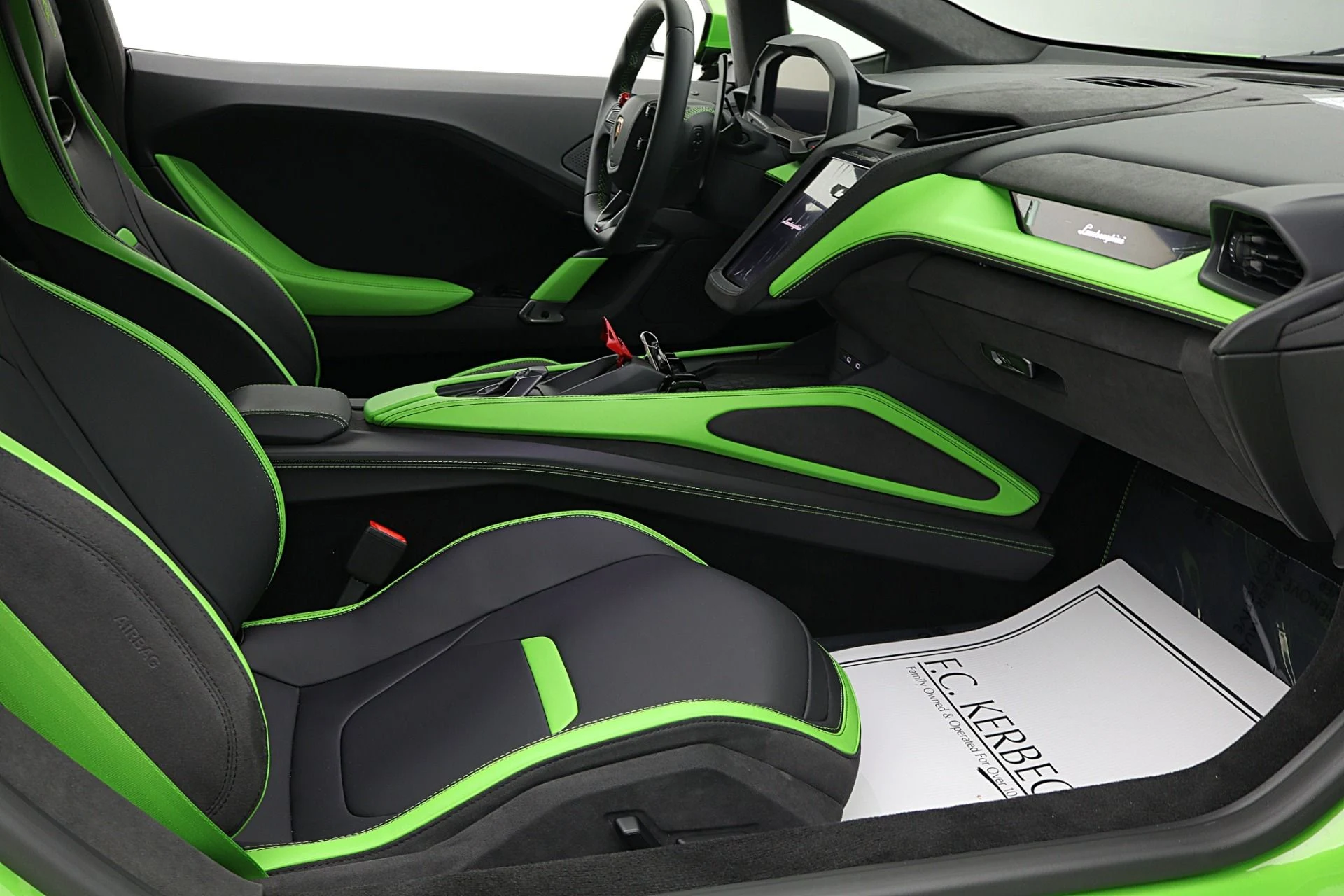 mph031_3261984470_New_2026_Lamborghini_Temerario_49f6e87e2a