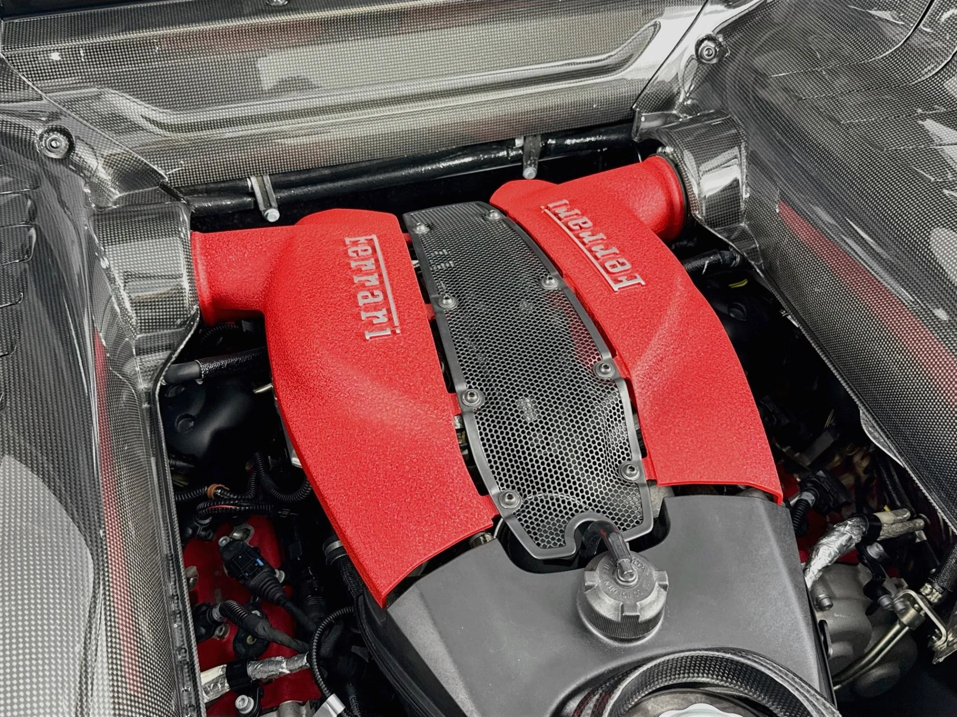 mph031_3262144408_Used_2020_Ferrari_F8_Tributo_1791224669_299c0a3a81