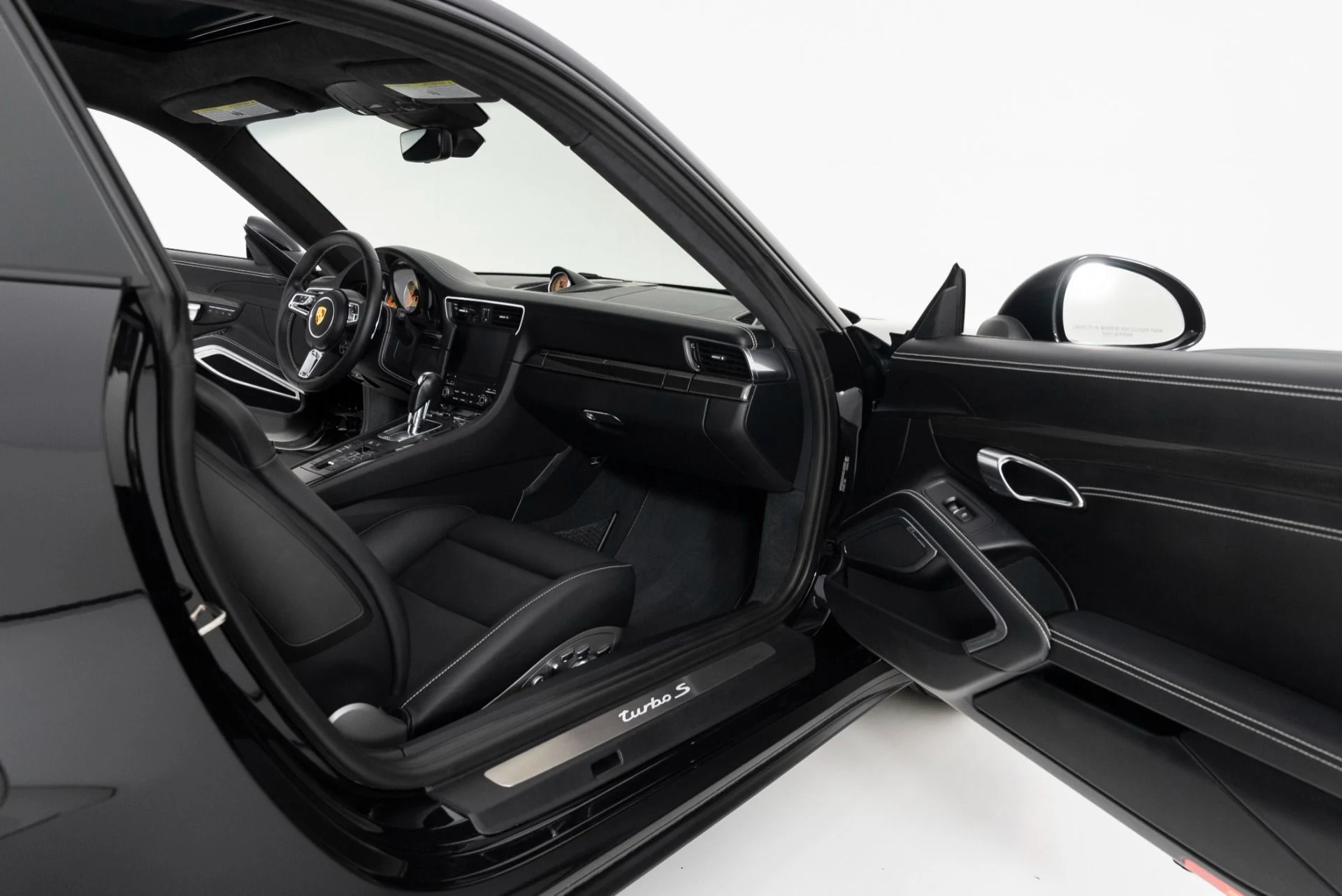 mph031_3276118869_Used_2019_Porsche_911_Turbo_S_1757958896_577c97d558