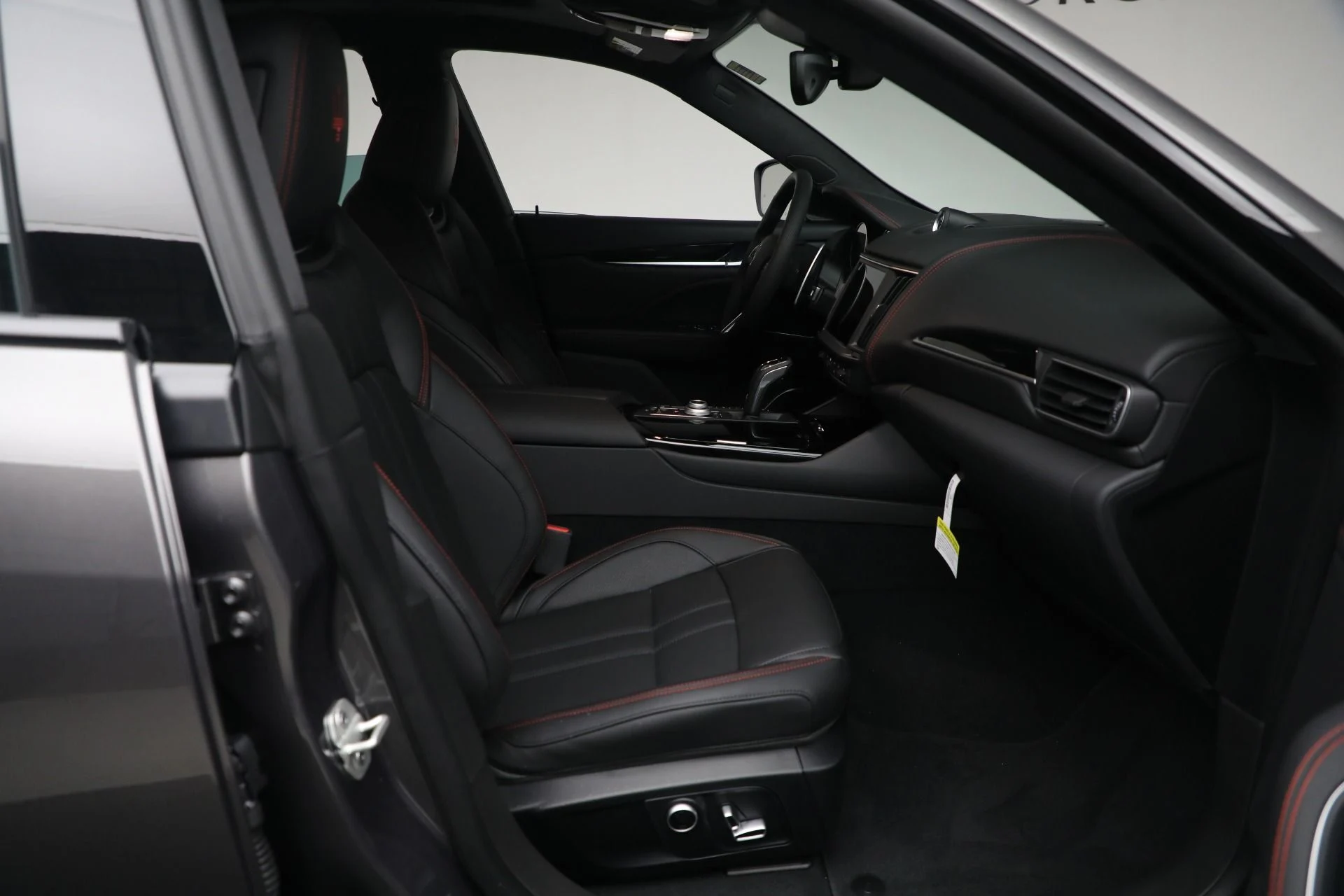 mph031_3278765657_New_2024_Maserati_Levante_Modena_Ultima_0fb6f3114b