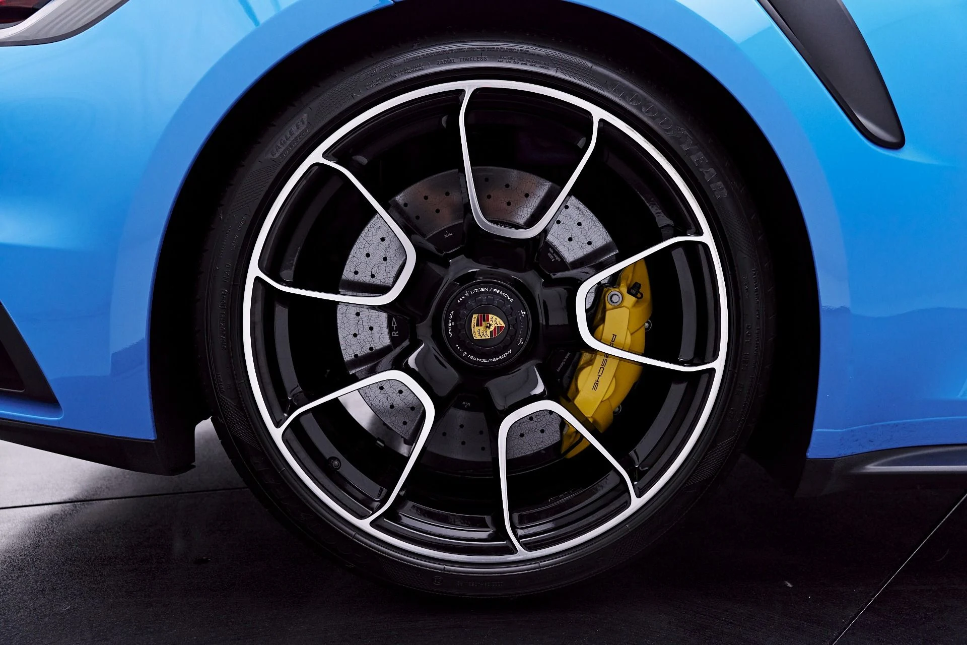 mph031_3279655857_Used_2023_Porsche_911_Turbo_S_1777508498_f33a35375c