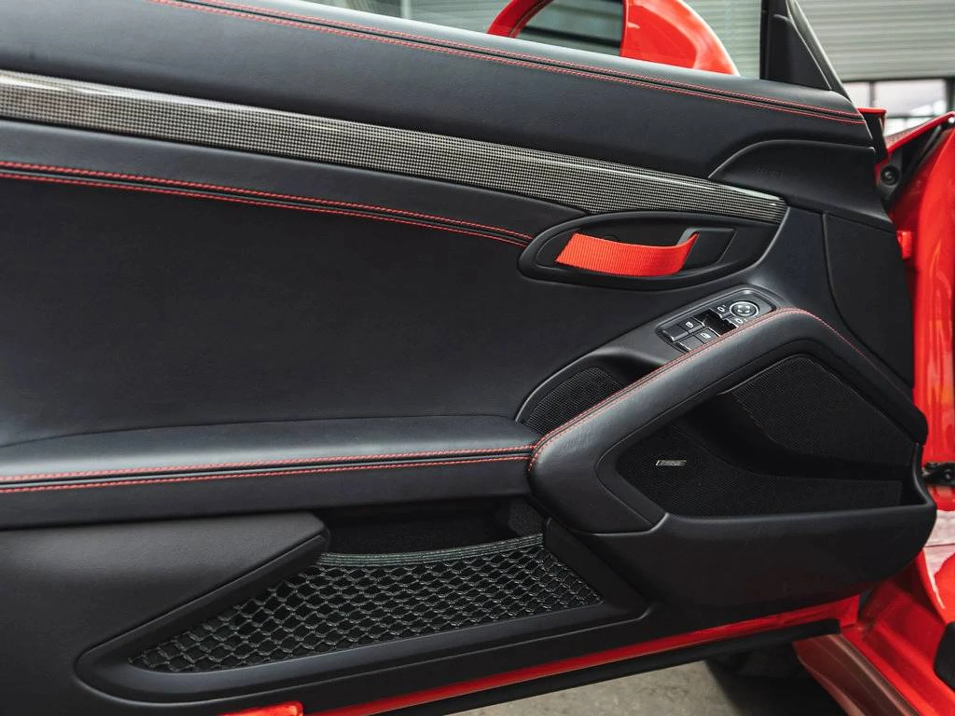 mph031_3280483329_1280_8dced24602