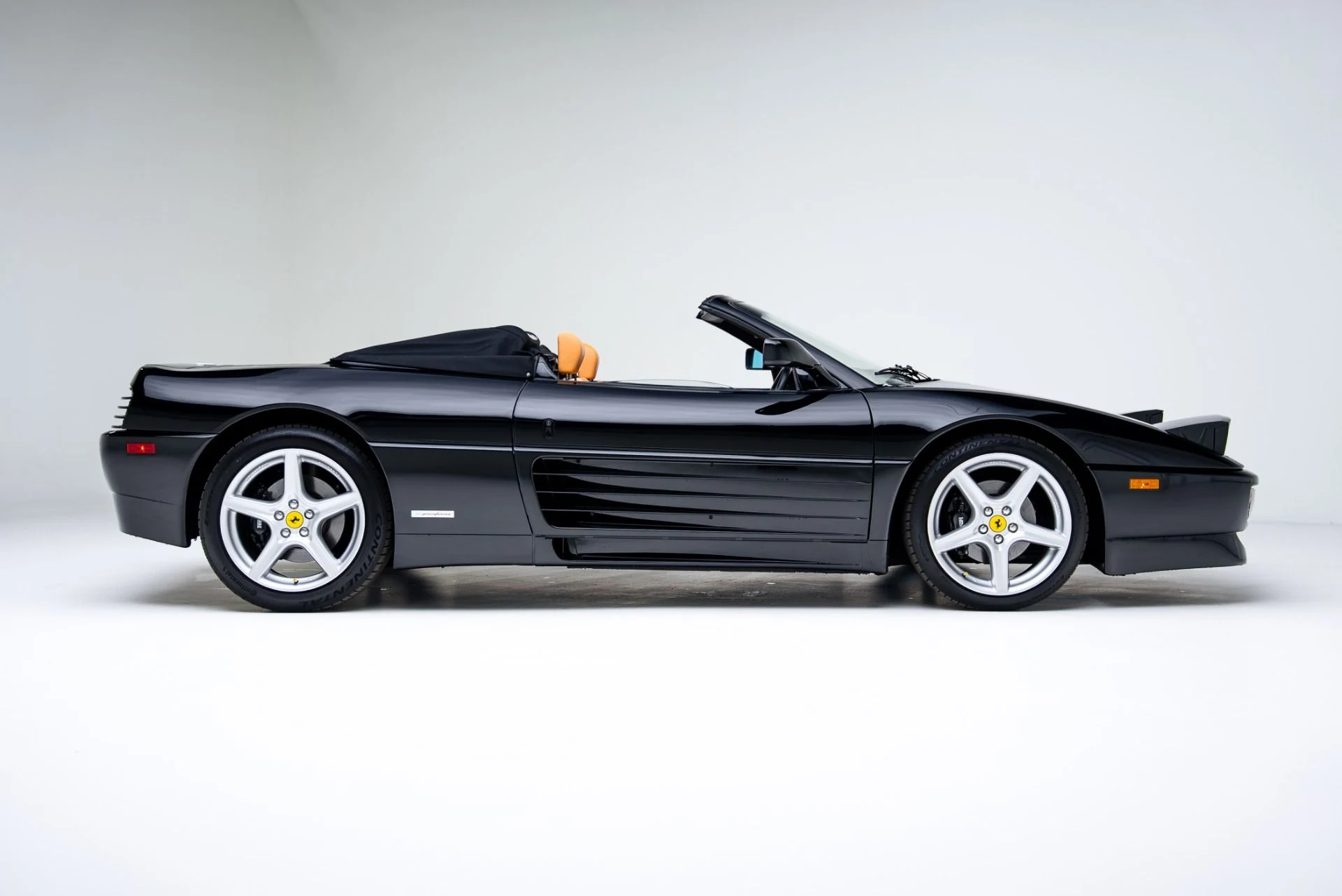 mph031_3281882757_Used_1995_Ferrari_348_Spider_1769631040_1396885163
