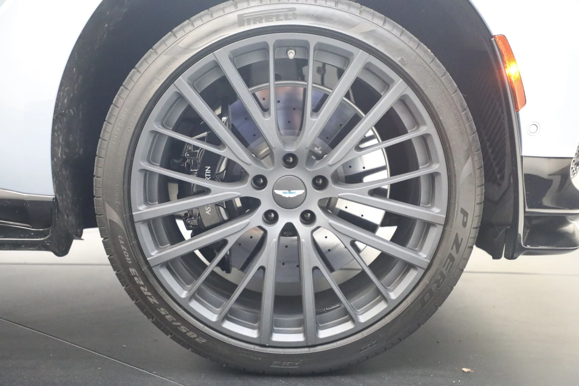 mph031_3283412913_Used_2026_Aston_Martin_DBX_707_1780931441_efdf165116