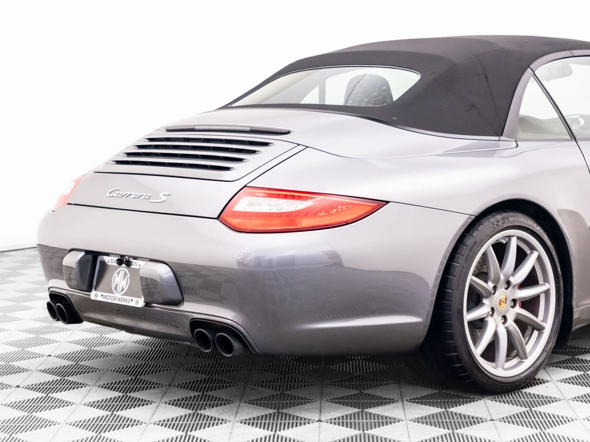 mph031_3294758448_da11272b2da08b64c9c76adb1b2d34b5x_4e1b733f15