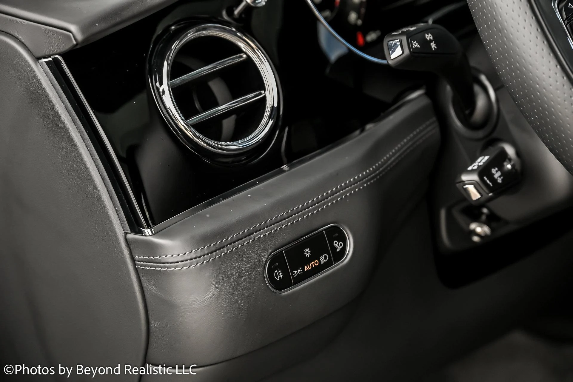 mph031_3297373935_Used_2024_Bentley_Bentayga_Hybrid_1759997563_edaa6052fe