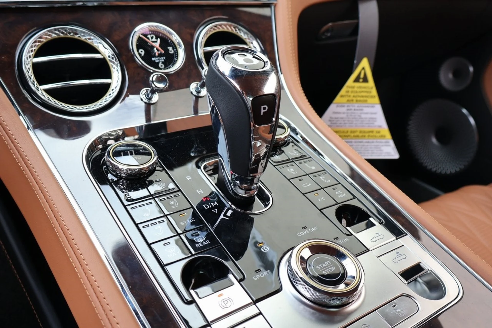 mph031_3298389377_32_90862a05bf