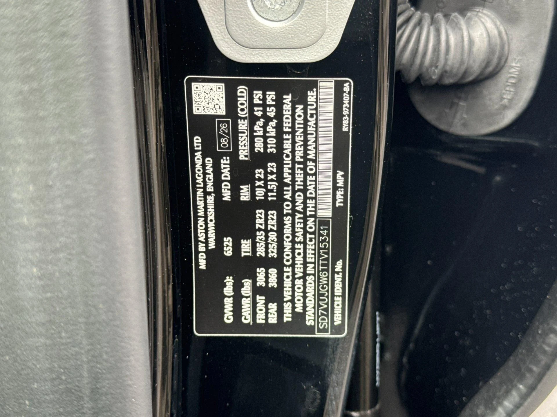 mph031_3299429273_New_2026_Aston_Martin_DBX_S_1793357276_6f4edddda1