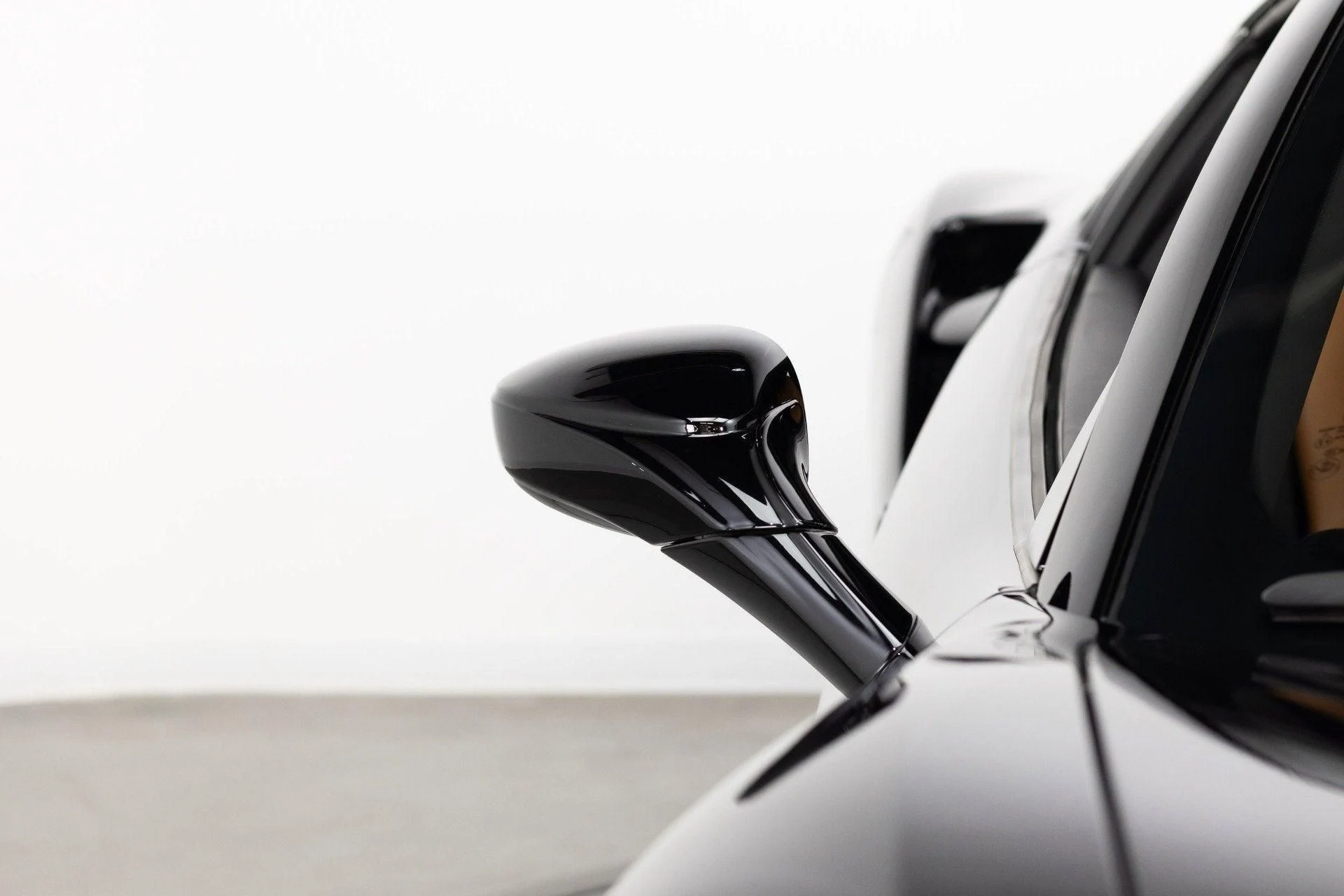 mph031_3304702012_Used_2017_Ferrari_488_Spider_1777367835_8a5b397c07