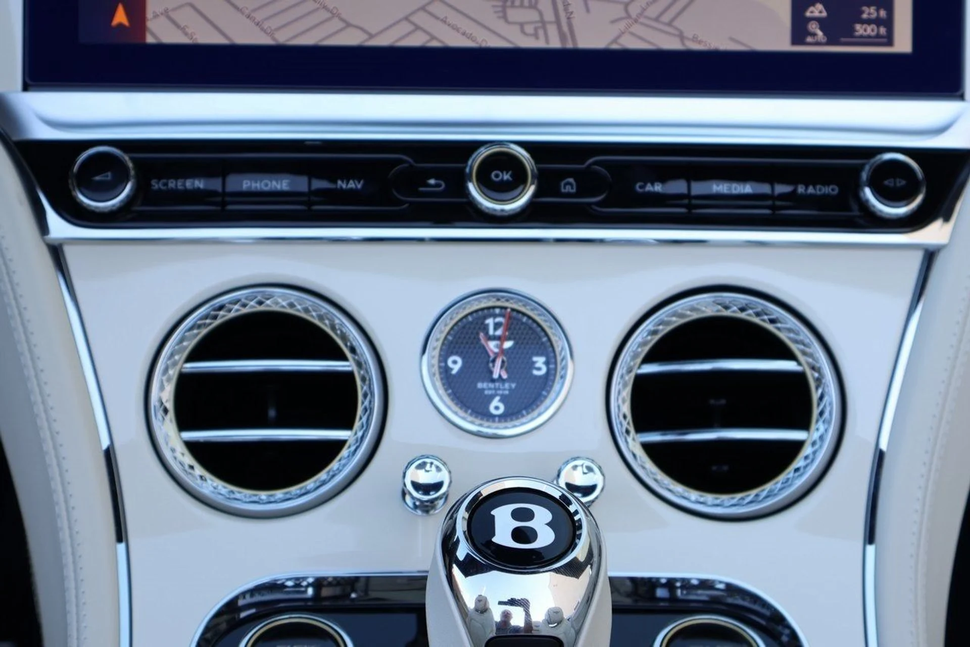 mph031_3308634040_32_528f2d79c9