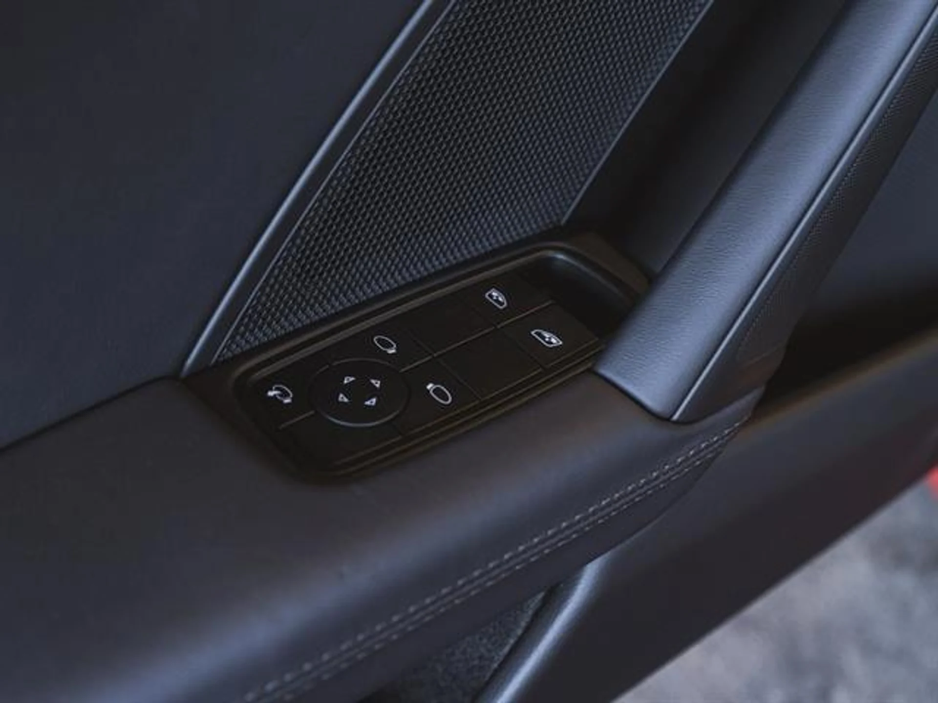 mph031_3309210522_sl_N_b9_n_Pk_G7_F_Ug_Xny_Rr_Su_C3_XH_0_ac5f1b1ac0