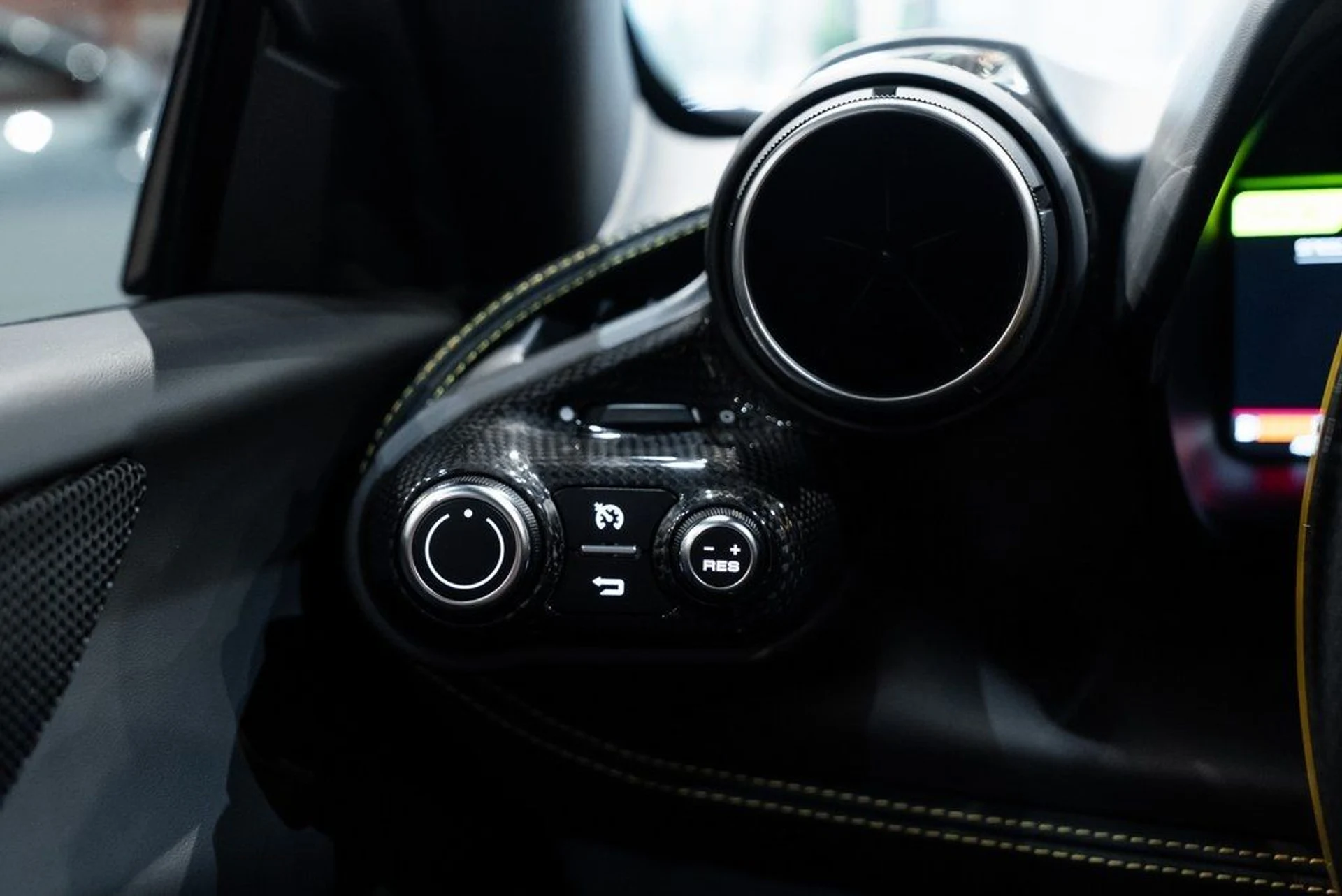 mph031_3311379162_6221971c71629c99d7150b8b1dbe522b_b3851041cb