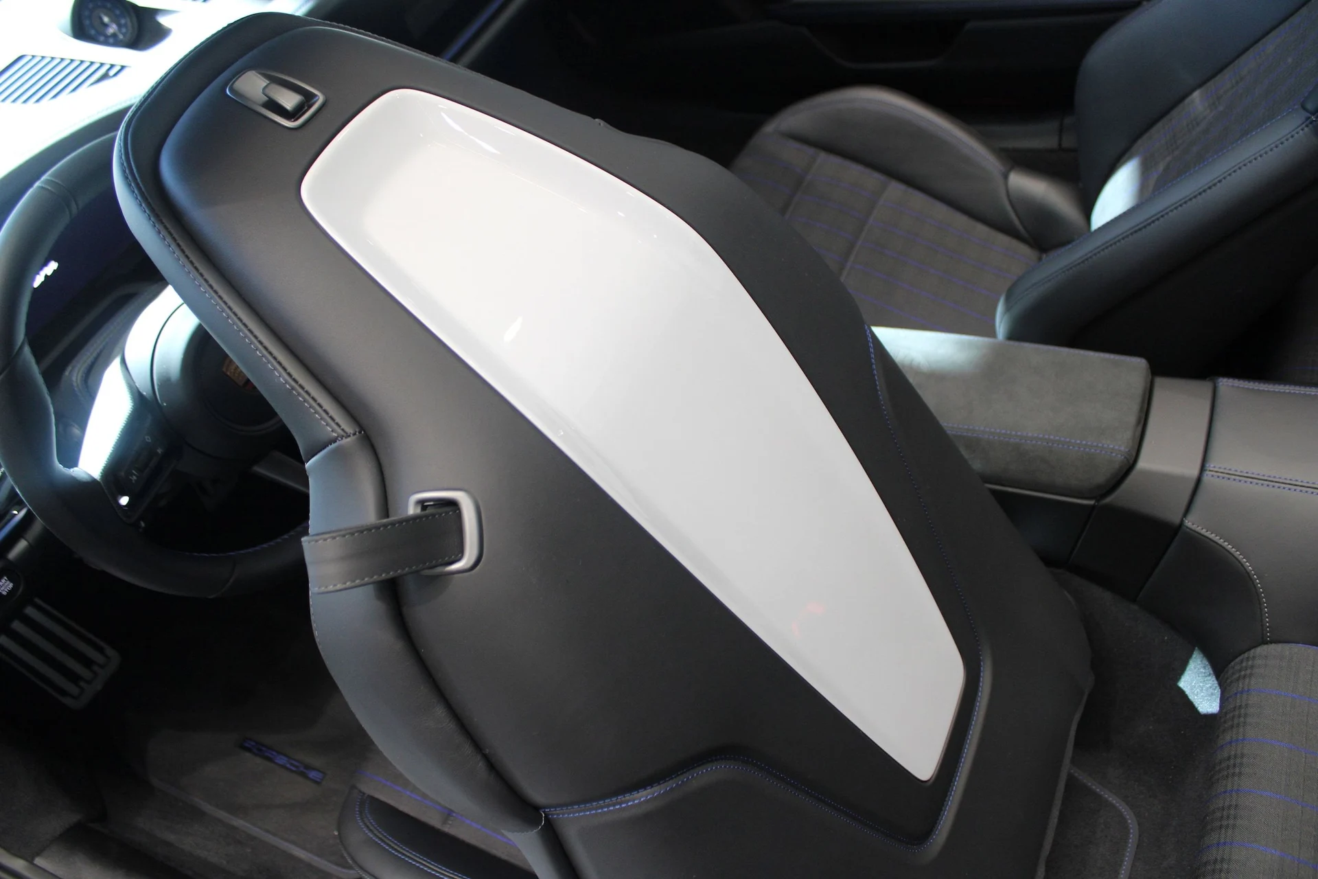 mph031_3316445833_1186f31b393458fec9898862423b87d1x_7f0dc1ea8e